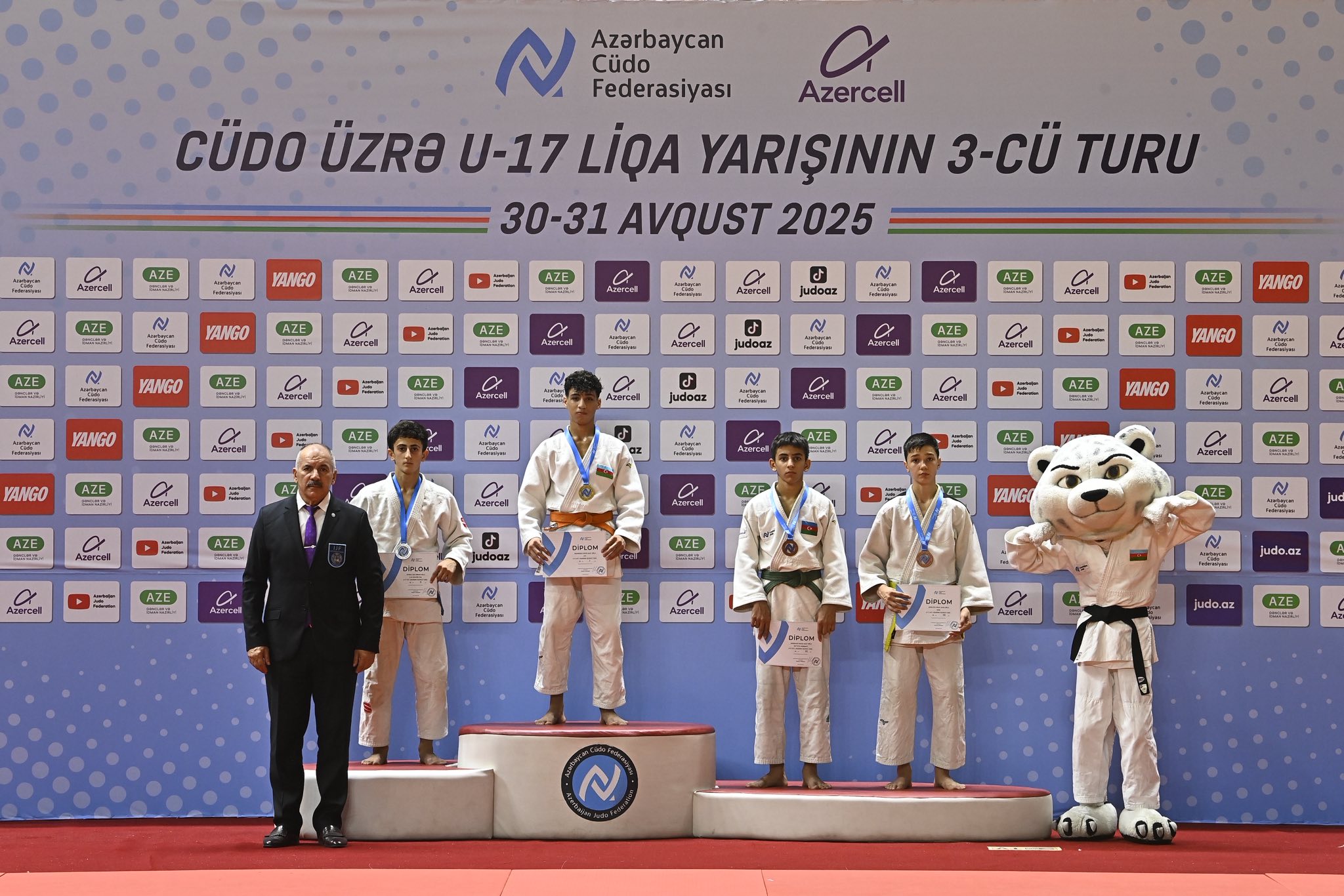 U-17 yeniyetmələr arasında Liqa yarışının III turu başlayıb