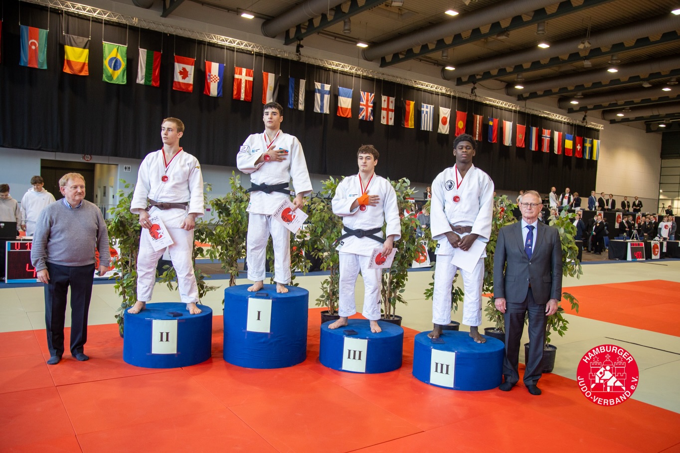 4 qızıl, 3 gümüş və 8 bürünc medal qazanan Azərbaycan millisi Bremendə birinci oldu