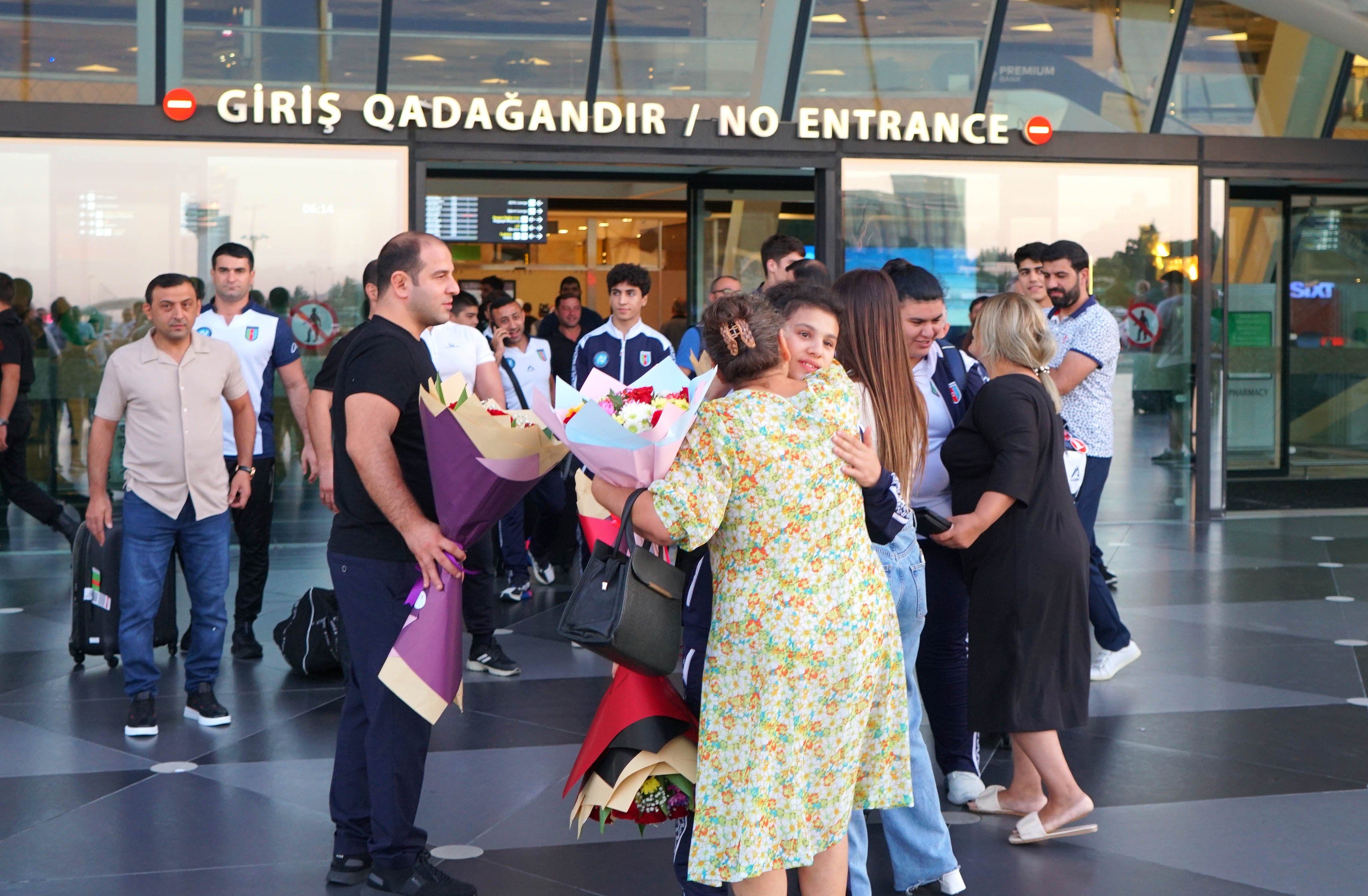 Yeniyetmələrdən ibarət milli yığma komandamız Vətənə qayıdıb