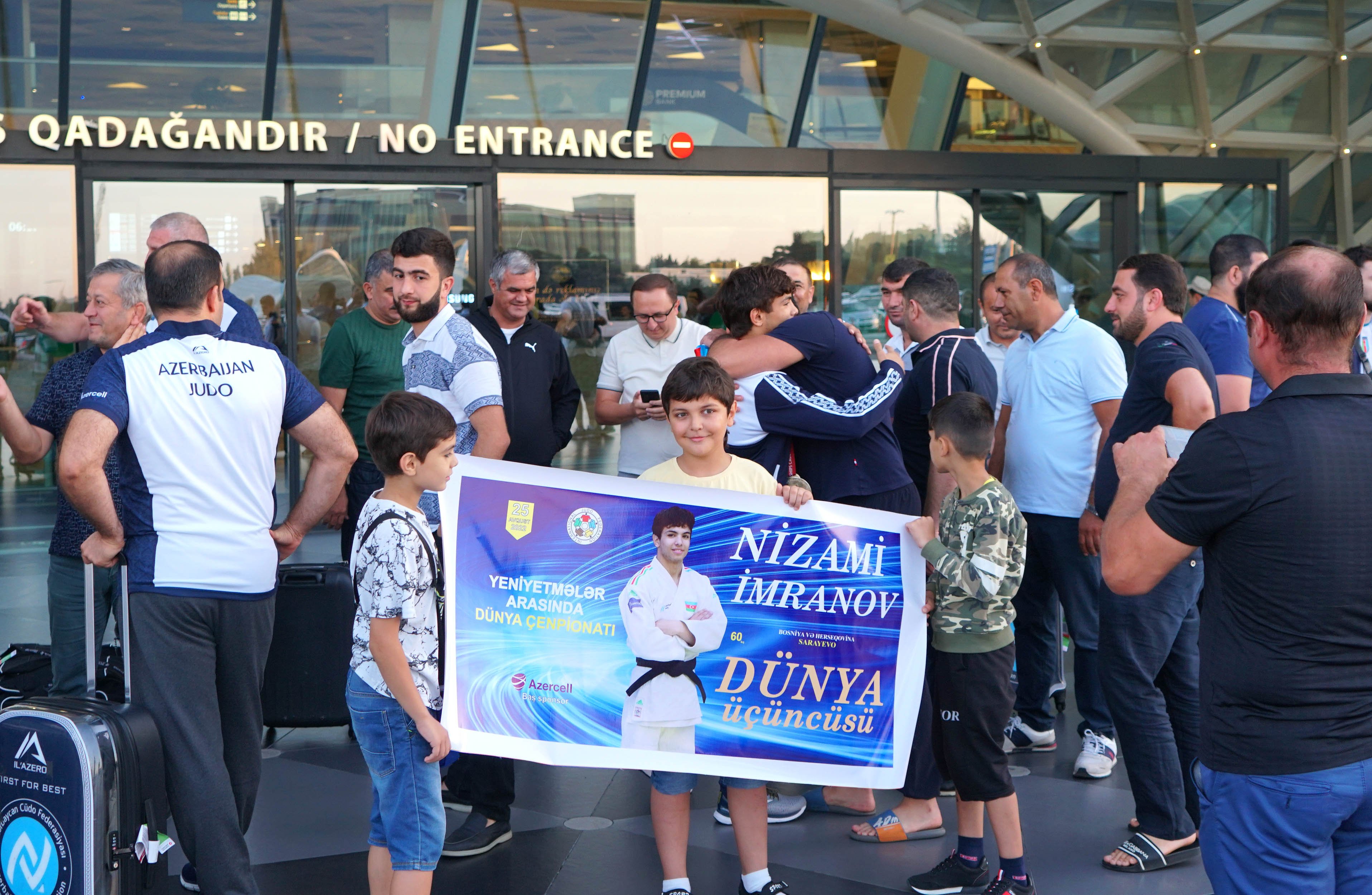 Yeniyetmələrdən ibarət milli yığma komandamız Vətənə qayıdıb