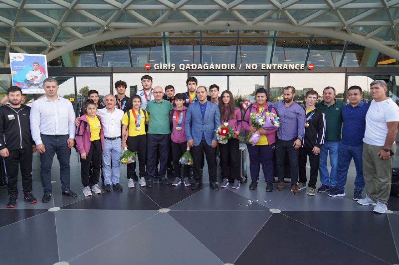 EYOF 2022-nin medalçıları Vətənə qayıdıb