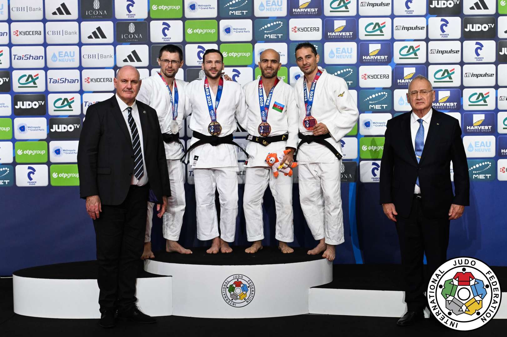 Azərbaycan millisinin Parisdəki dünya çempionatında medal sayı 3-ə çatıb