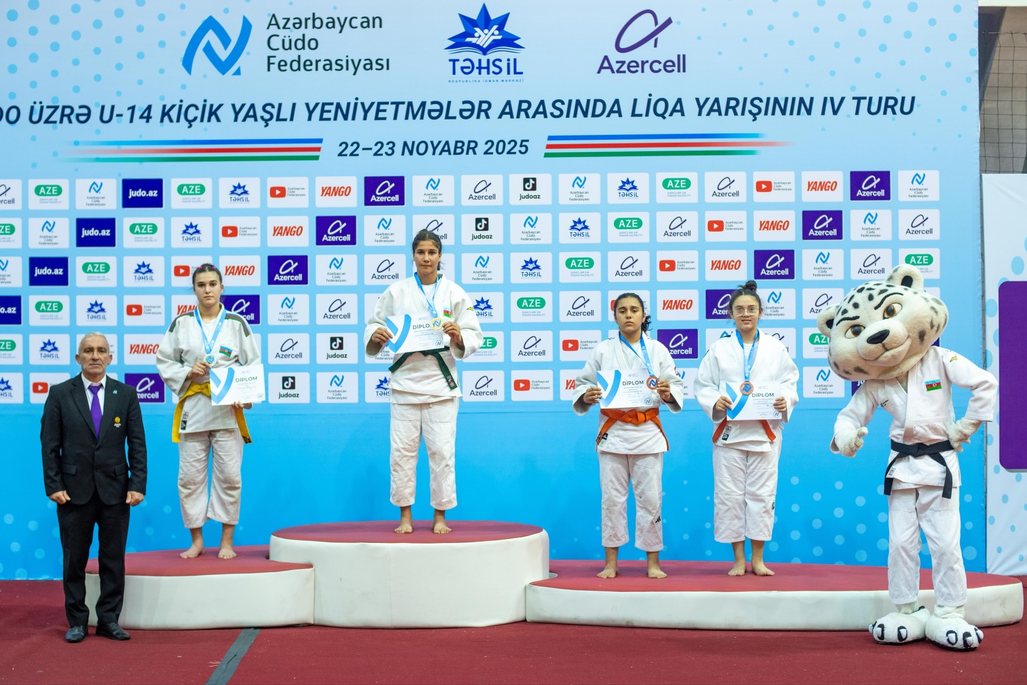U-14 yeniyetmələr arasında Liqa yarışının IV turu start götürüb