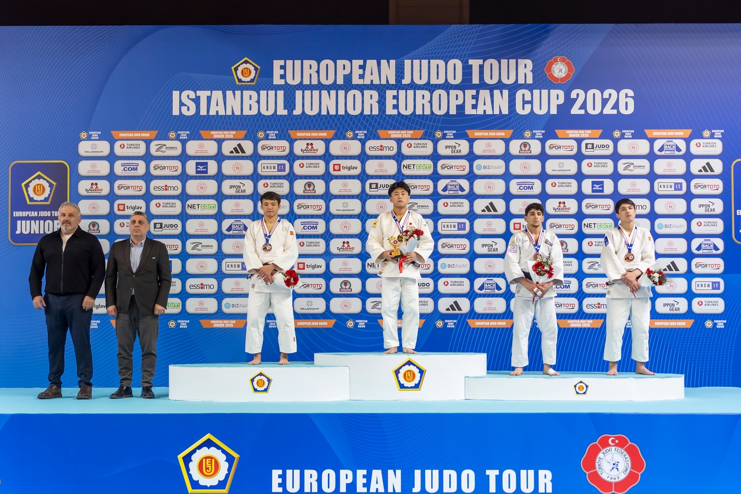 İstanbul Avropa Kubokuna 3 medallı başlanğıc