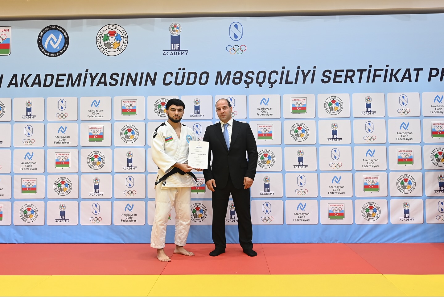 Cüdo məşqçiliyi üzrə proqramının iştirakçılarına sertifikatların təqdimolunma mərasimi keçirilib