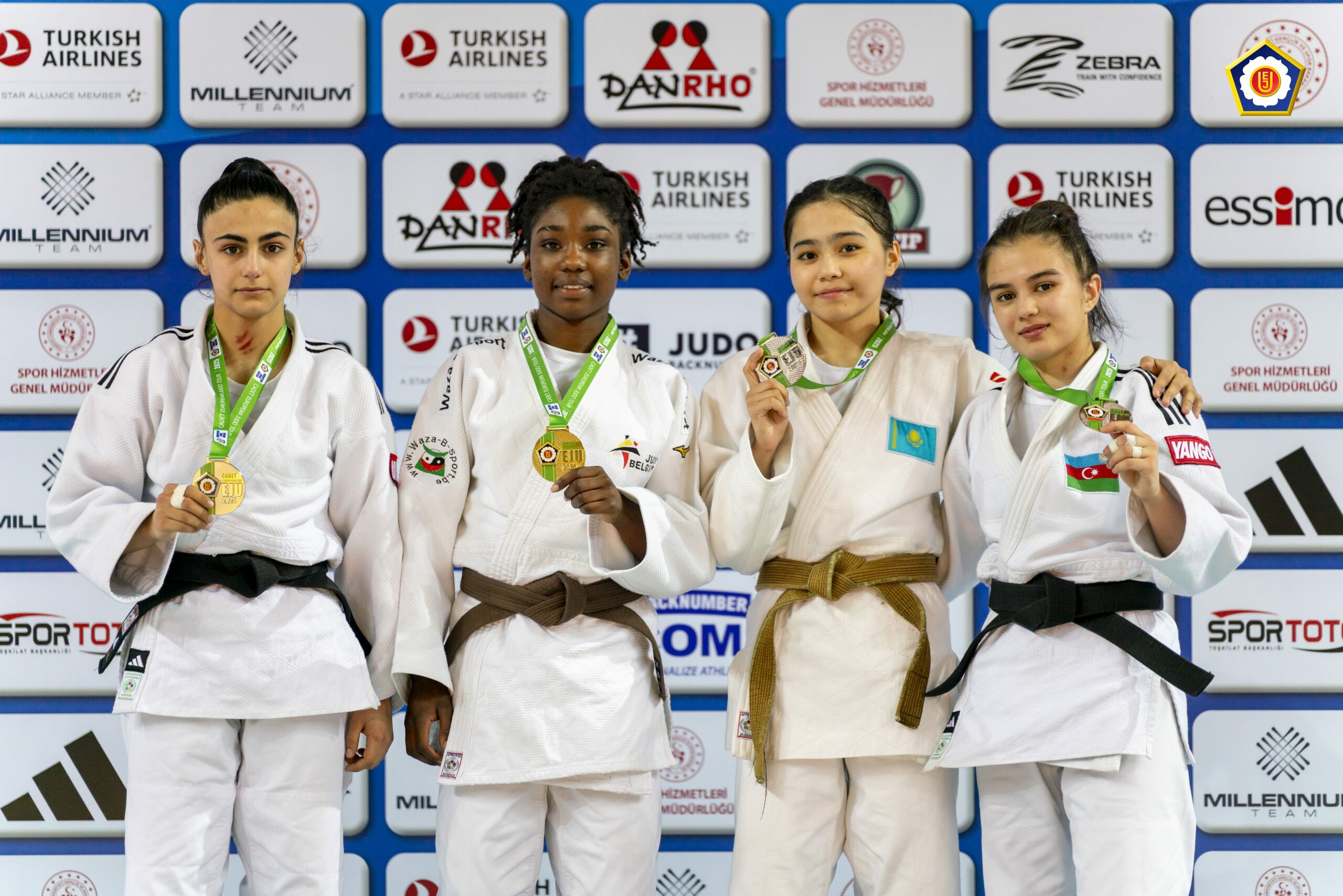 Cüdoçularımız Avropa Kubokuna 3 medalla başladı