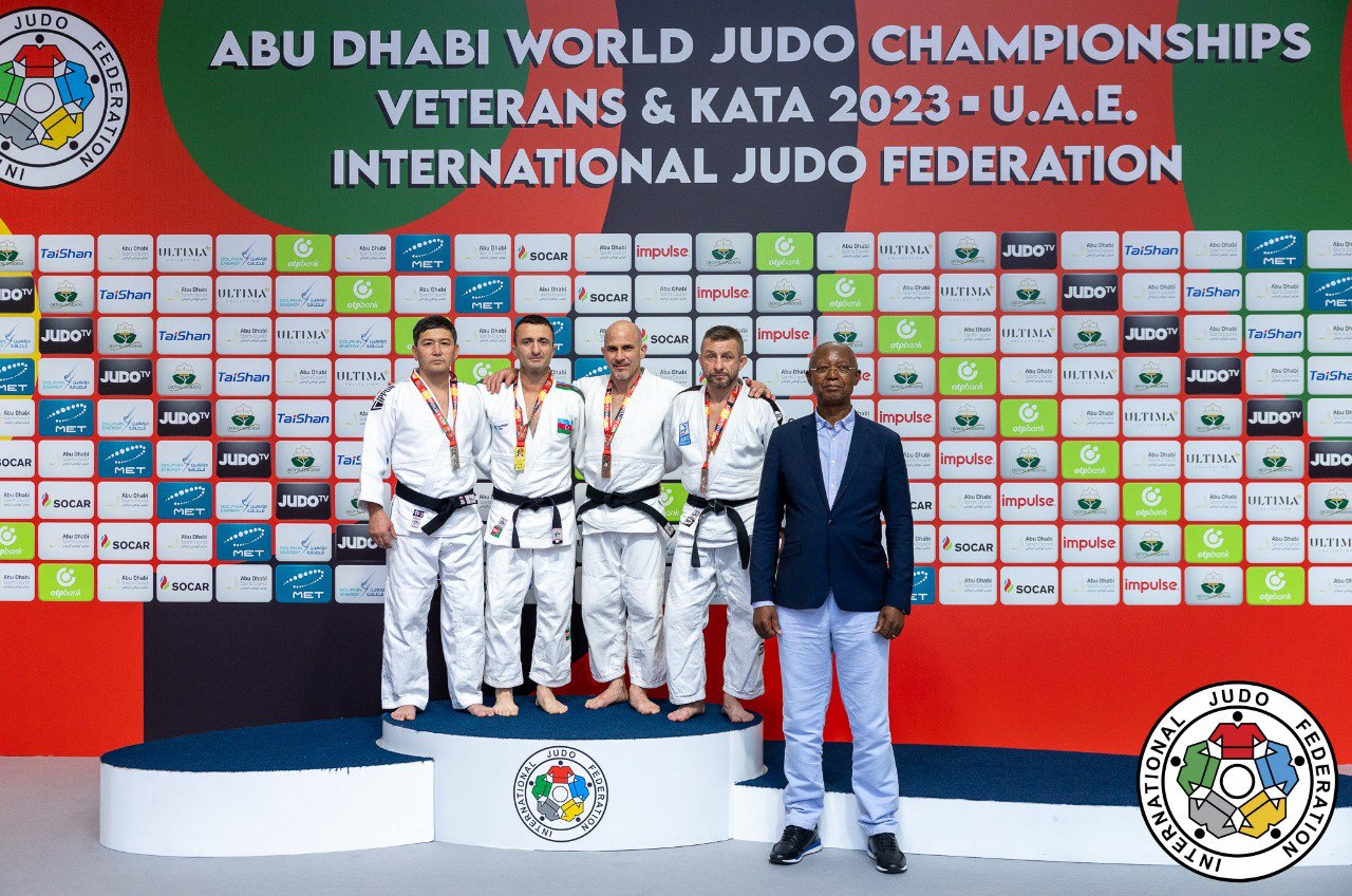 Azərbaycanın veteran cüdoçuları dünya çempionatının üçüncü günündə 2 qızıl medal qazandı