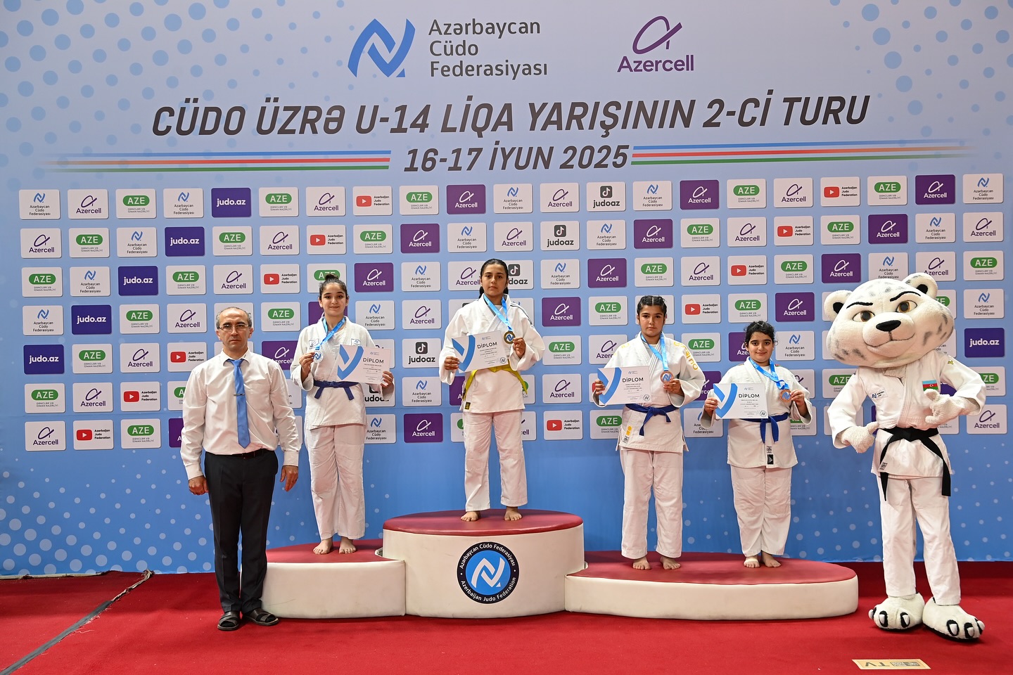 U-14 Liqa yarışının II turu start götürüb