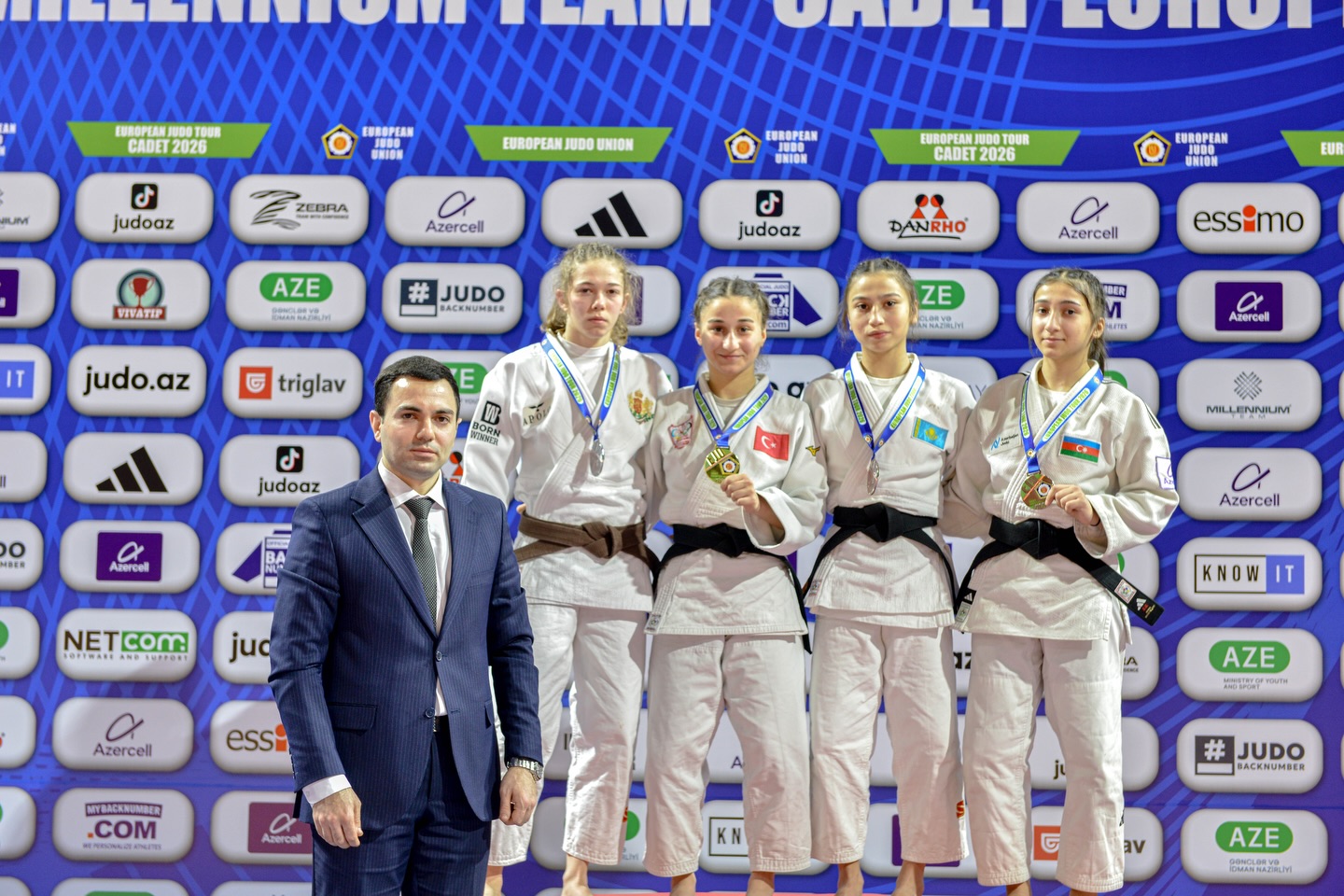 Gəncə Avropa Kubokunun ilk günündə 13 medal
