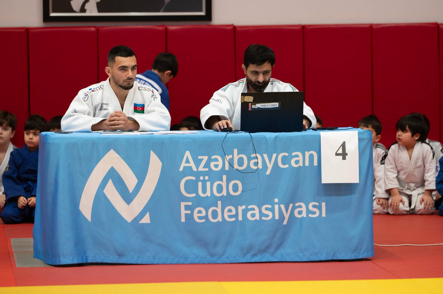Kəmər dərəcələri rəsmi imtahanda 307 cüdoçu iştirak edib