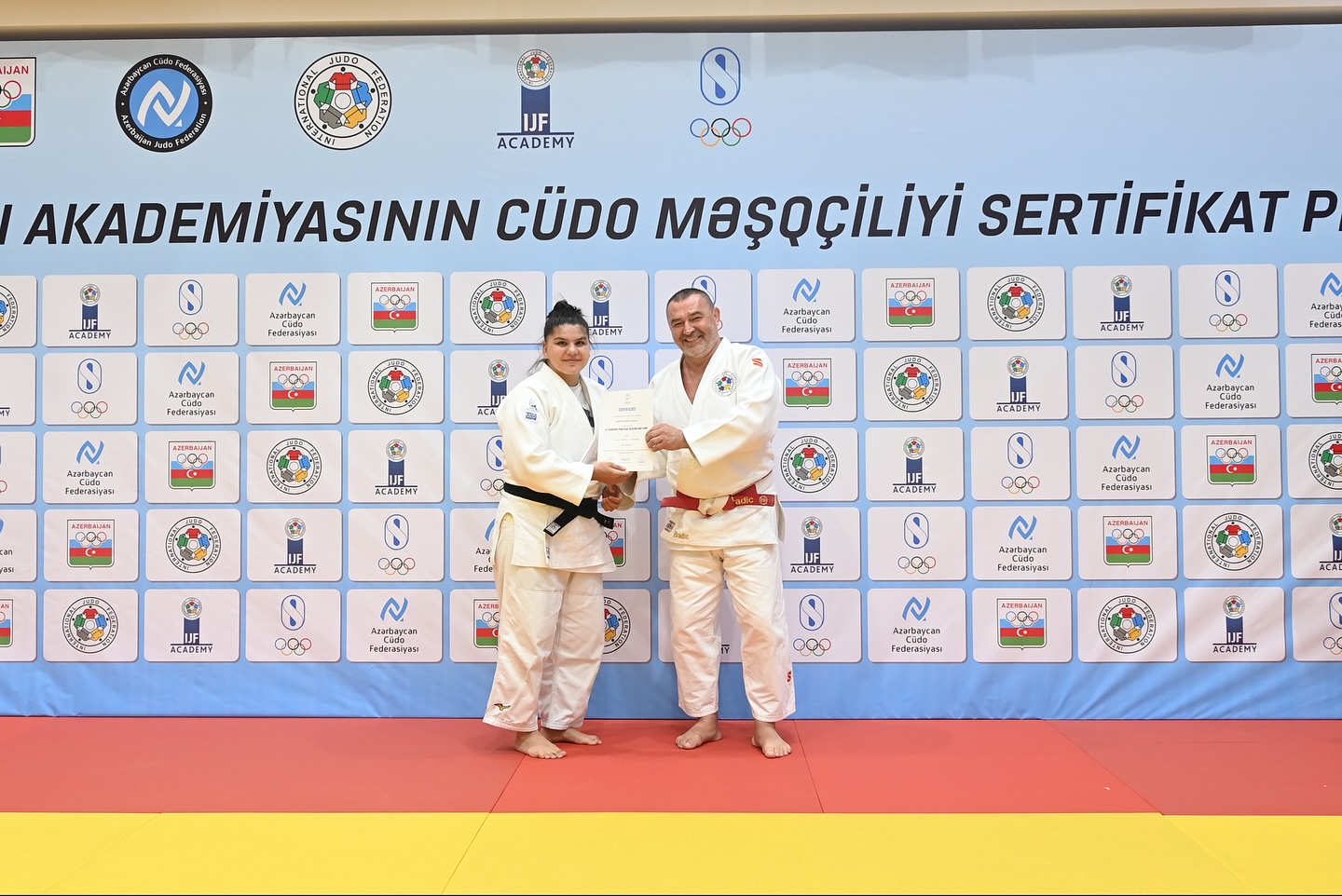 Cüdo məşqçiliyi üzrə proqramının iştirakçılarına sertifikatların təqdimolunma mərasimi keçirilib