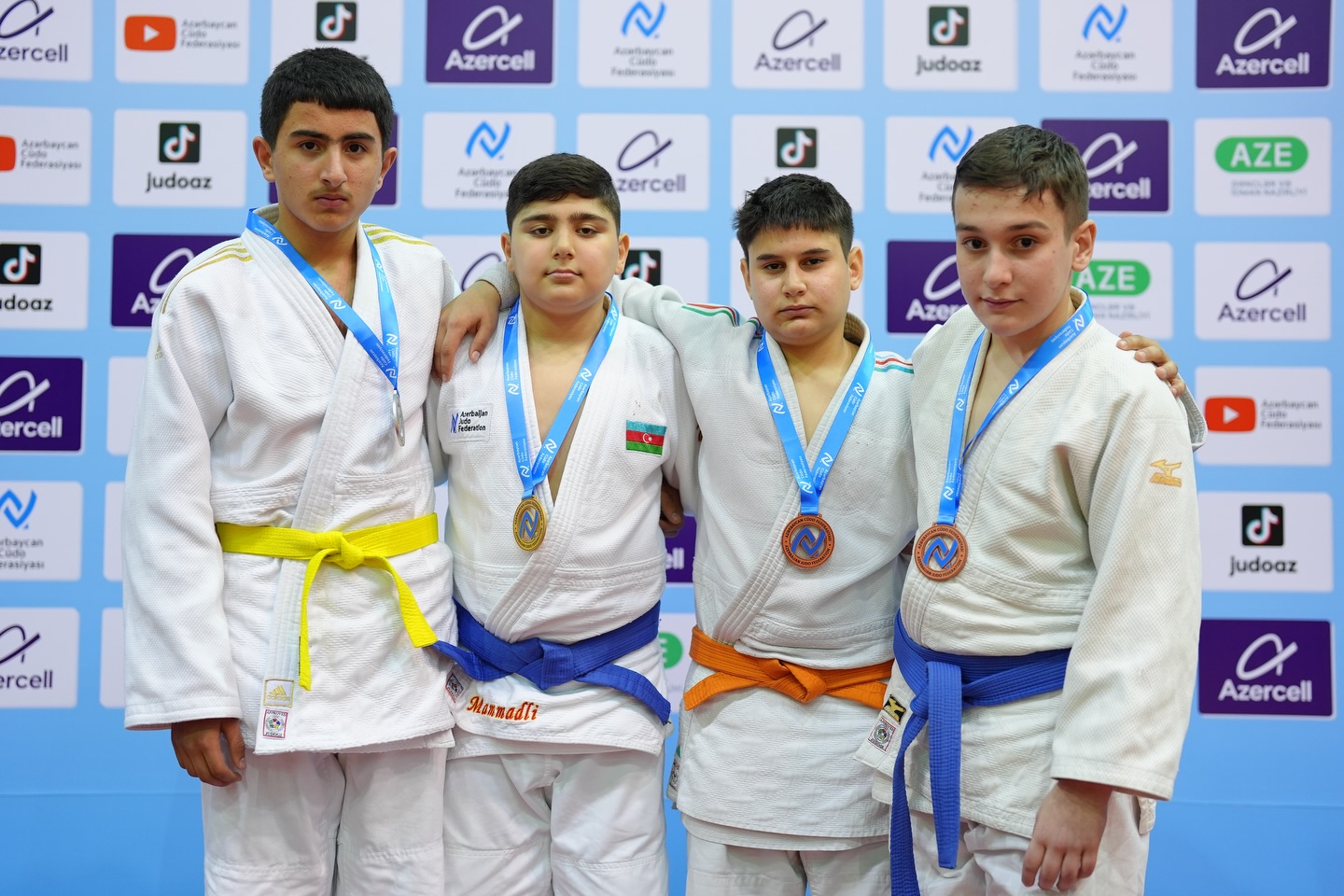 U-14 yeniyetmələr arasında Liqa yarışının I turu start götürüb