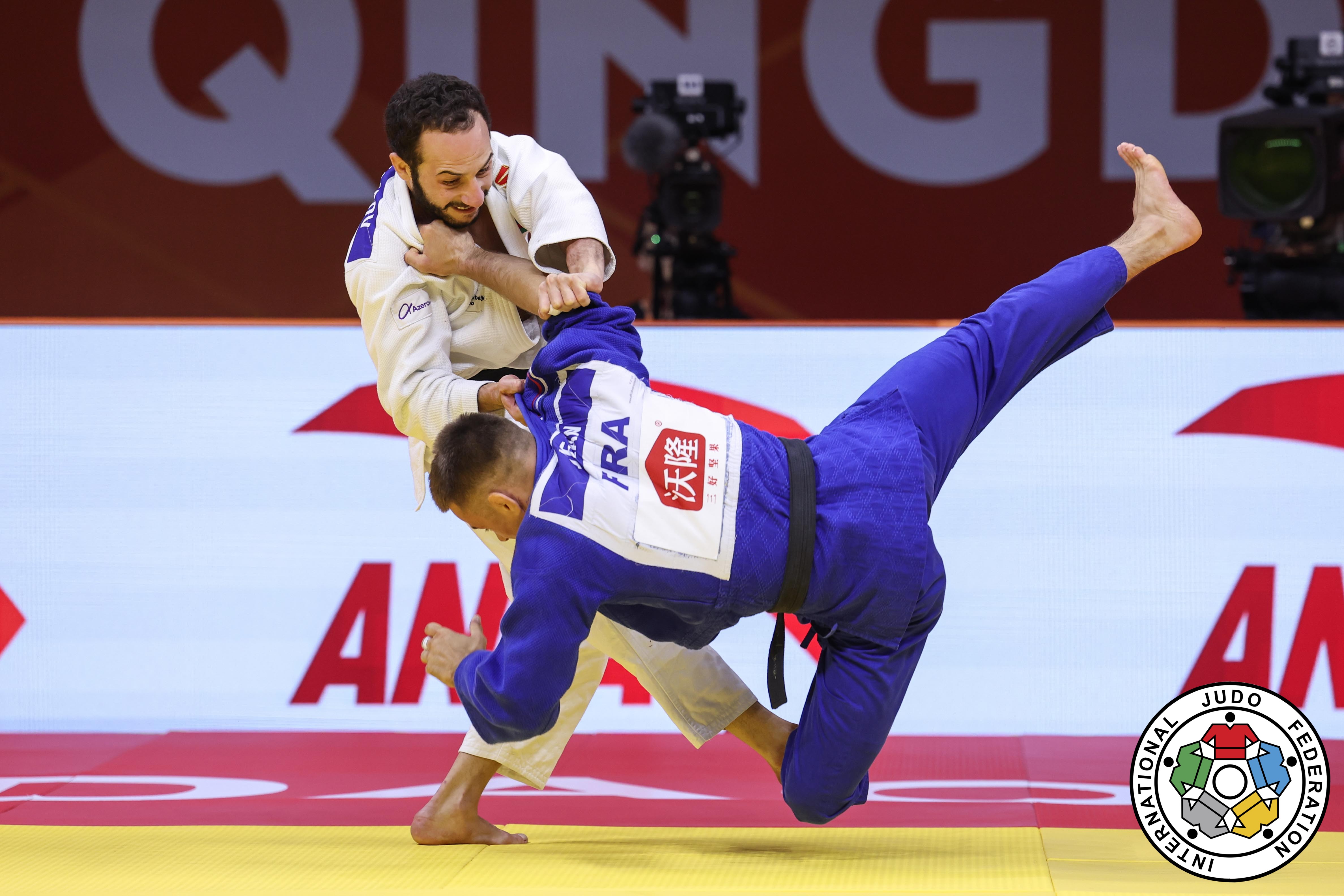 Əhməd Yusifov Sindaoda ilk medalımızı əldə etdi