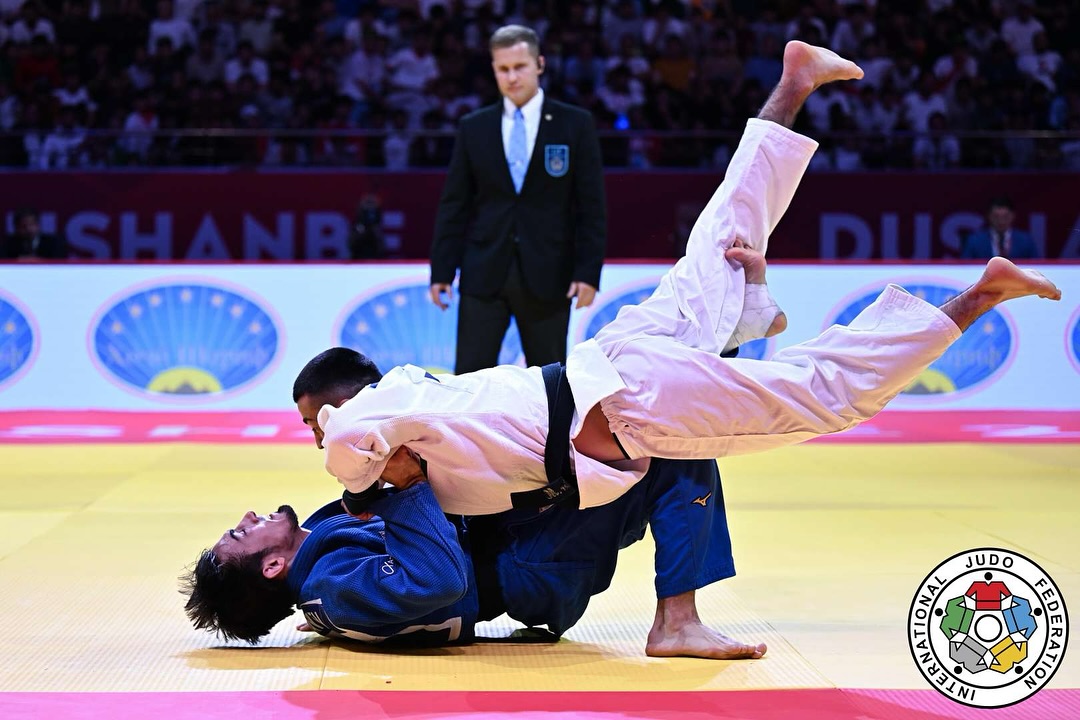 Balabəy Ağayev Düşənbə Böyük Dəbilqə turnirində çempion oldu