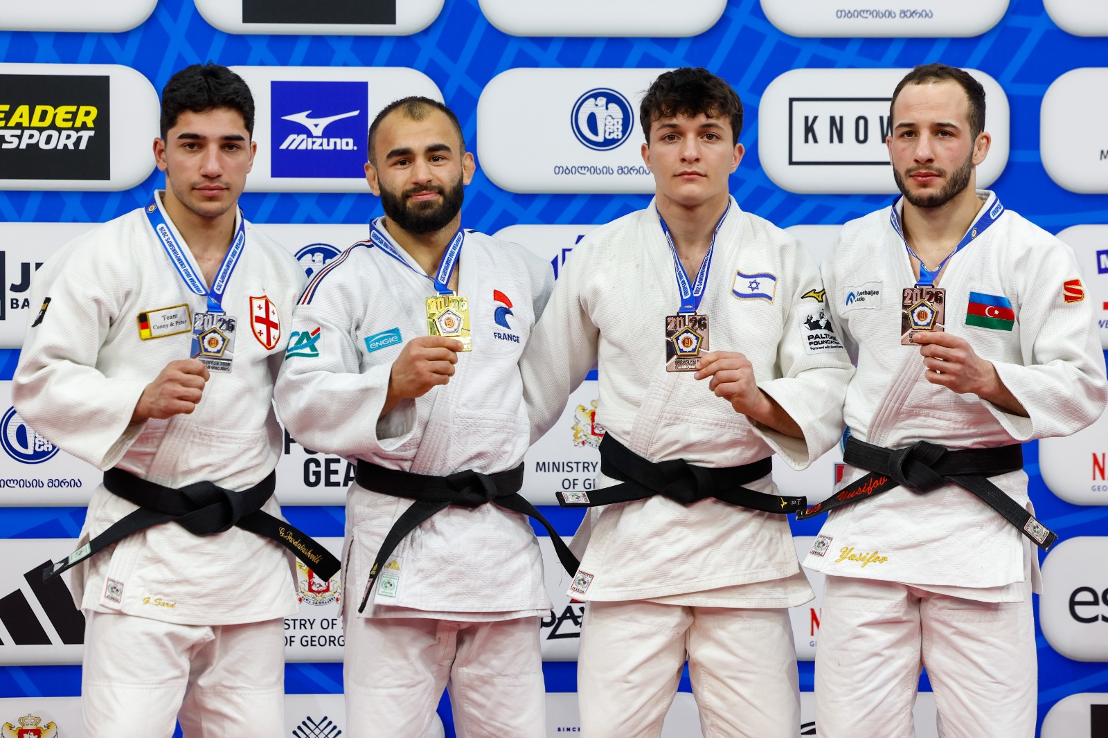 Avropa çempionatına 2 bürünc medalla başladıq