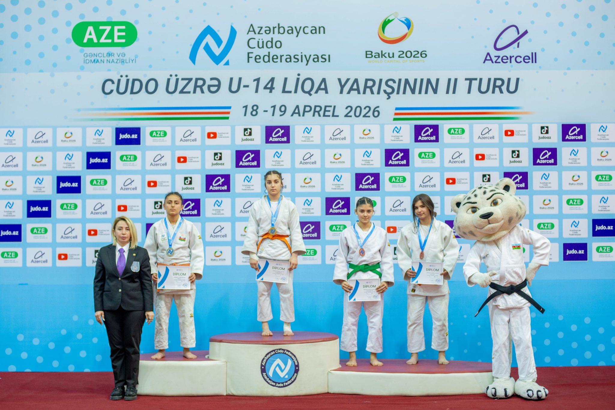 U-14 Liqa yarışının II turunda ilk gün 291 cüdoçu mübarizə aparıb