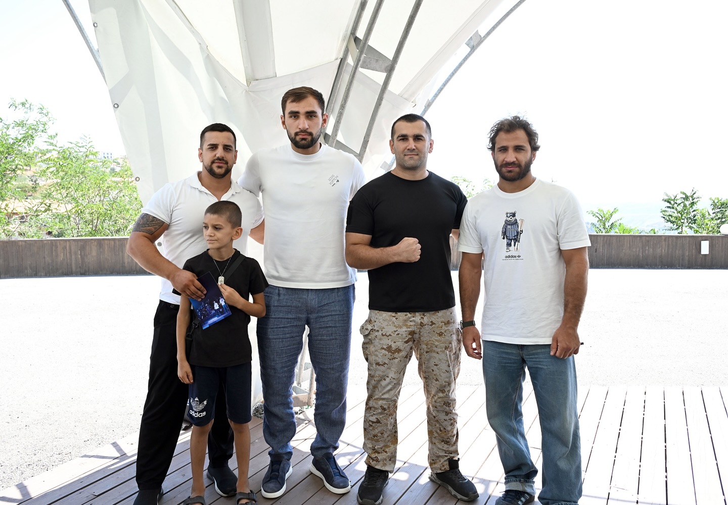Olimpiya çempionlarımız Laçında əhali ilə bir araya gəliblər