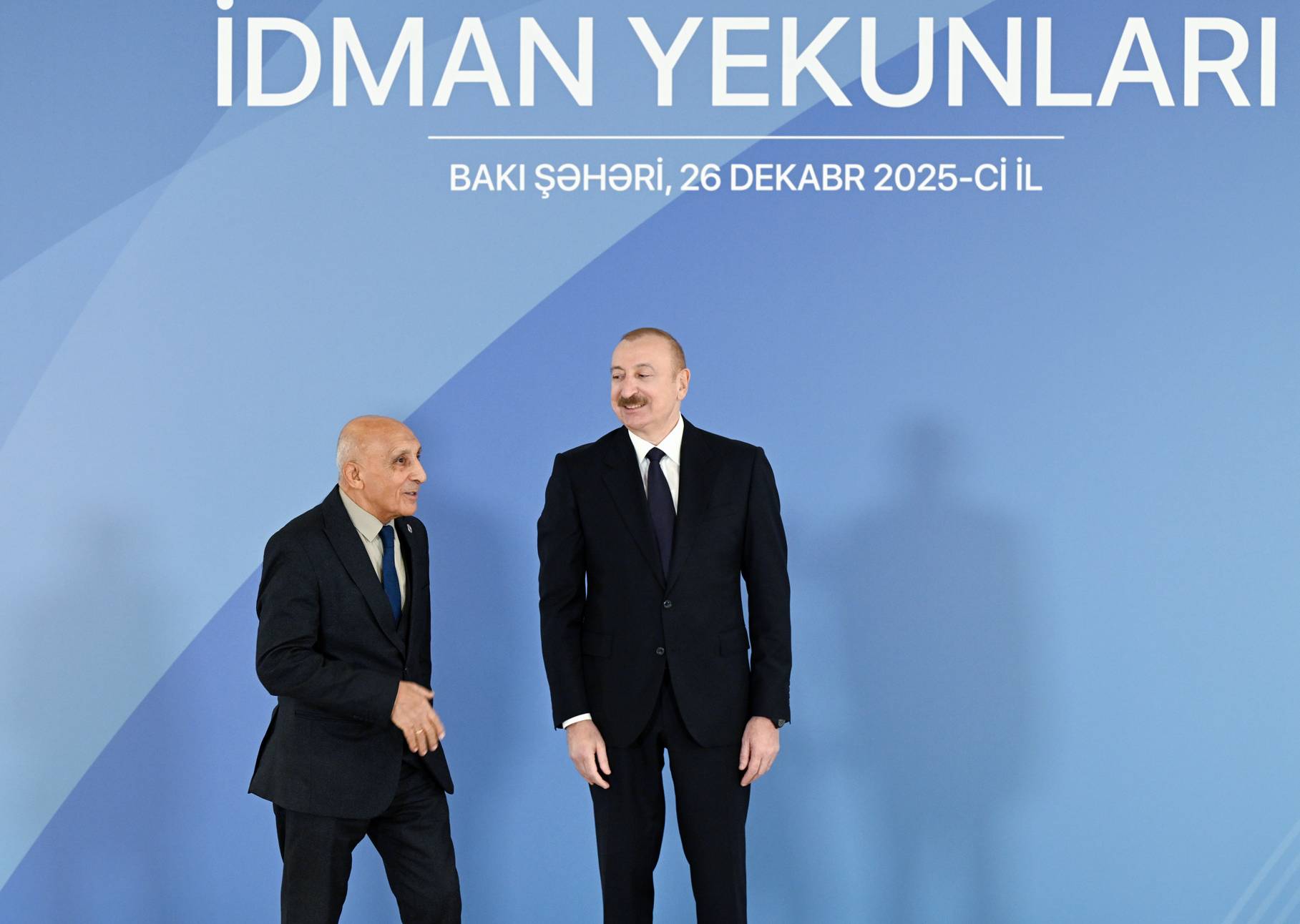 Prezident İlham Əliyev cüdo ailəsinin üzvlərini mükafatlandırıb
