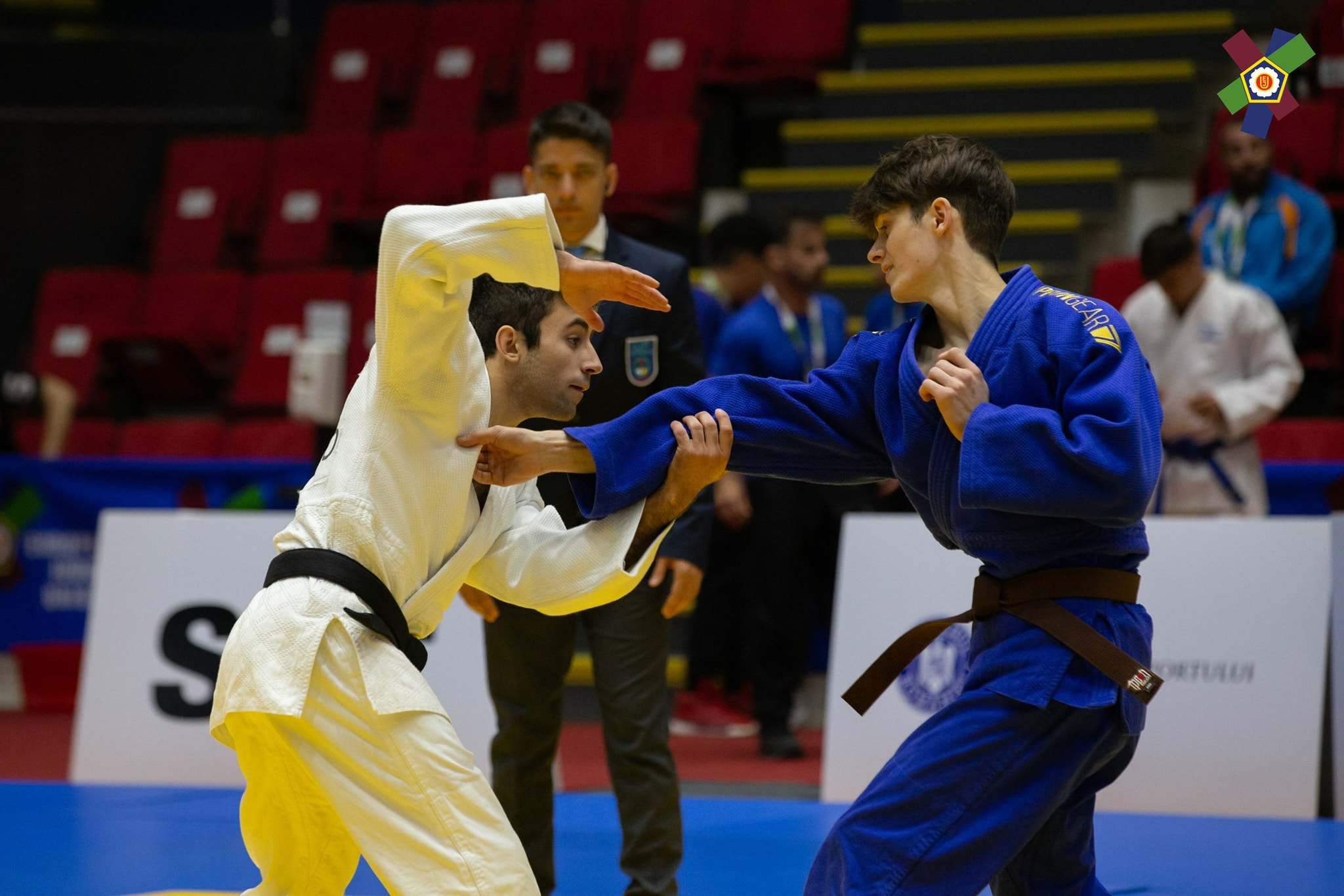 Yeniyetmə cüdoçularımız Rumıniyada 9 medal qazandılar