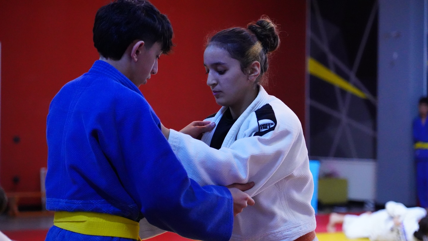 Official Belt Grading Examination Held for 300 Judoka