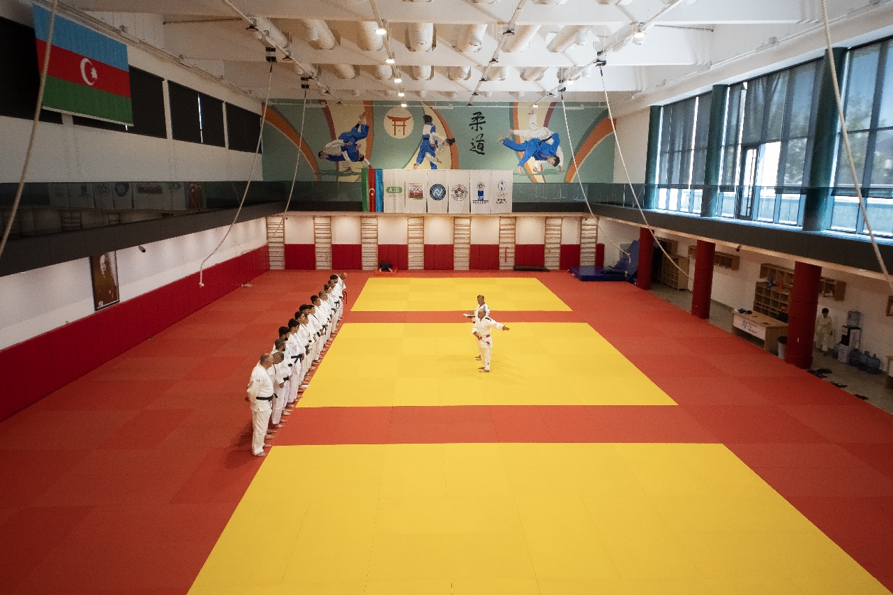 Hakimlər üçün növbəti praktiki seminar təşkil olunub