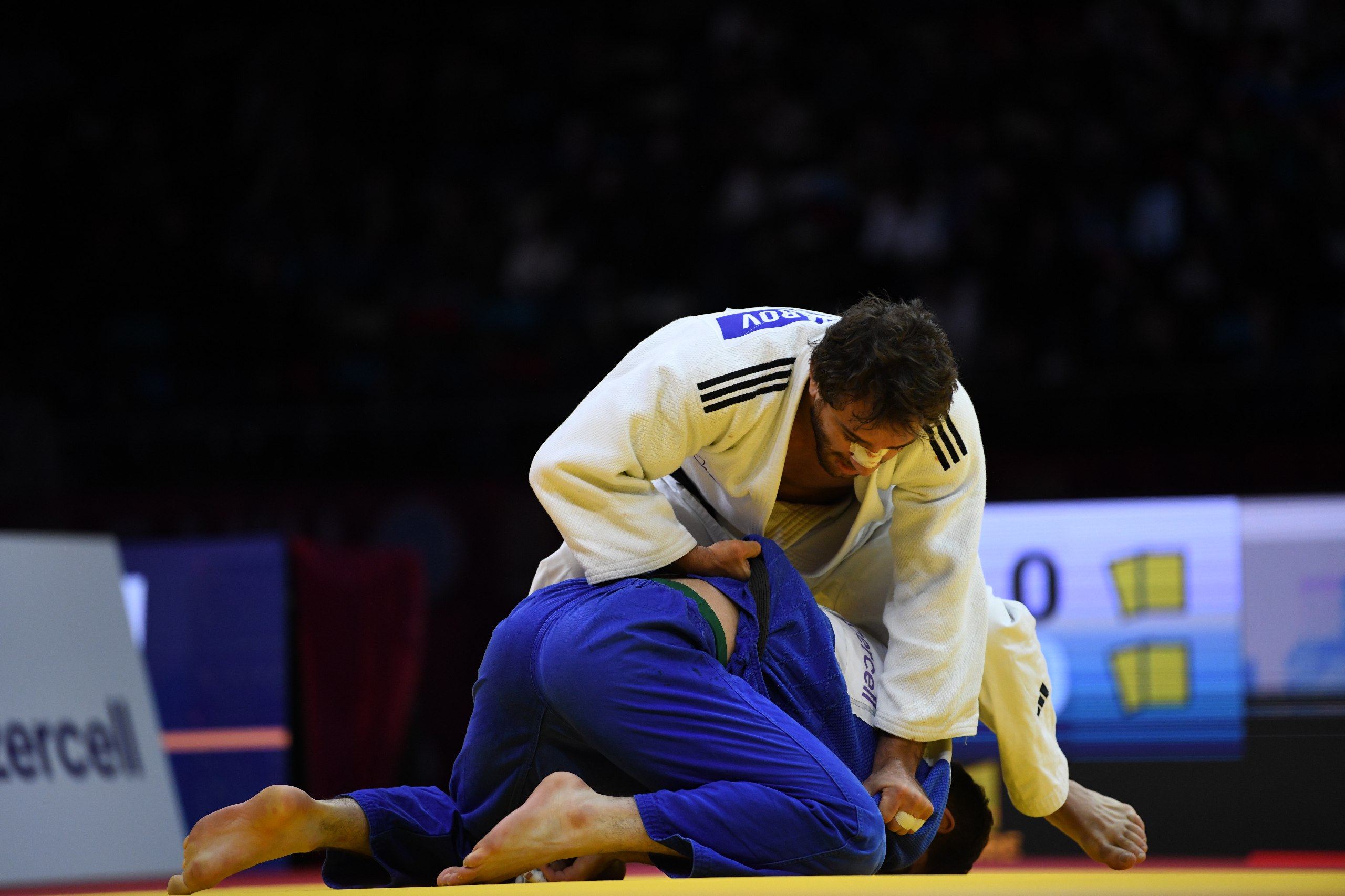 -73 kq: Heydərovun qəhrəmanlığı ev sahiblərinə ilk qızıl medalı qazandırdı!
