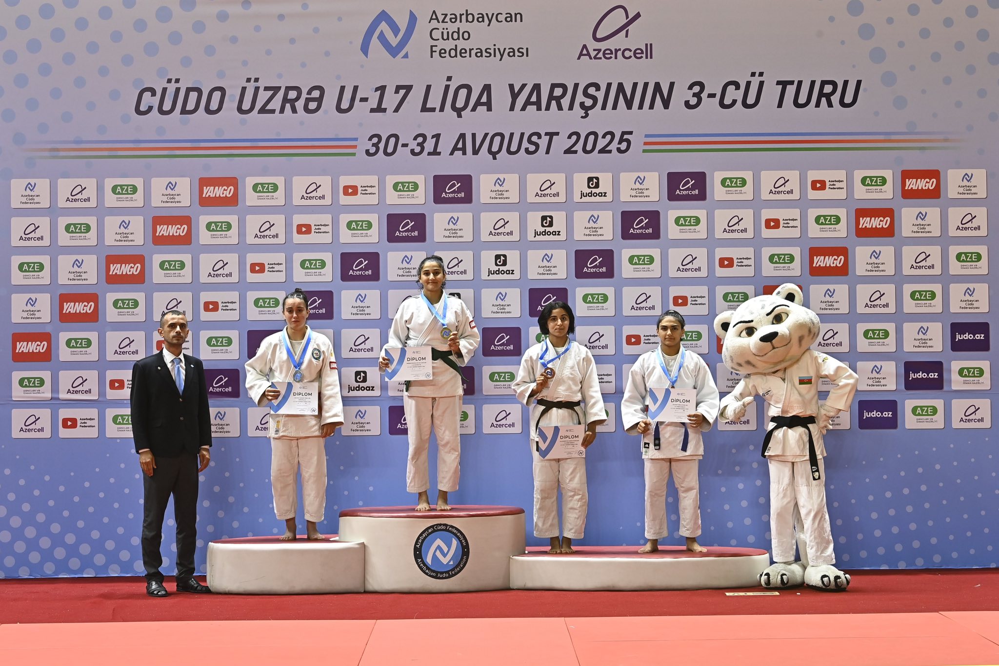 U-17 yeniyetmələr arasında Liqa yarışının III turu başlayıb