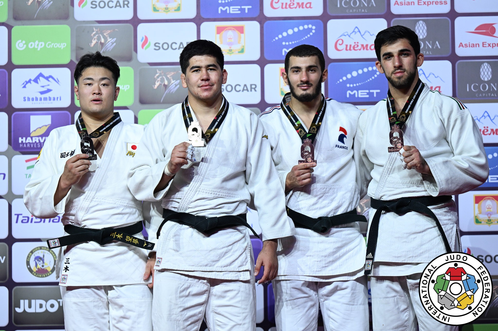 Dünya çempionatında üç medal