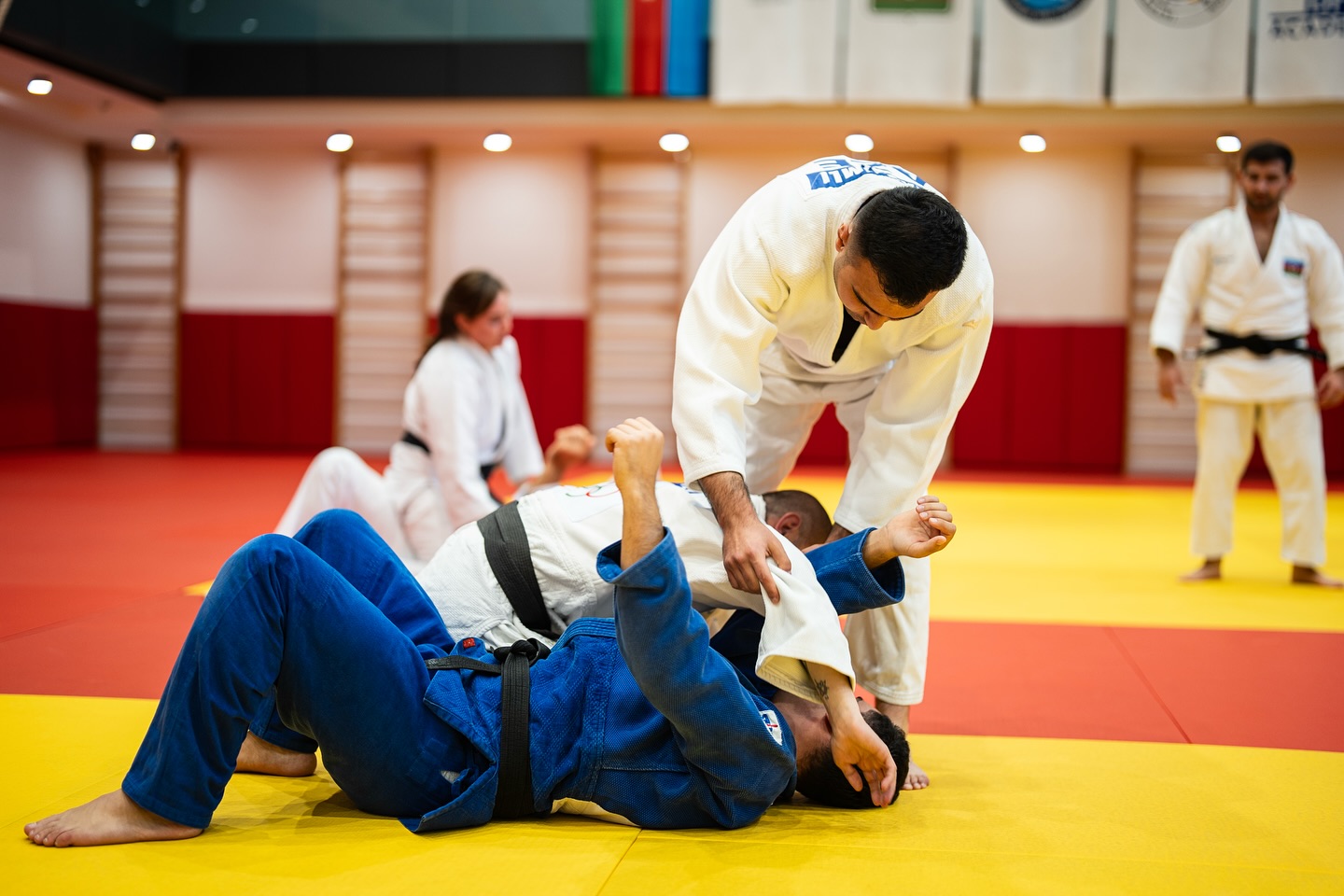 Peşəkar inkişaf proqramında “osaekomi-waza” seminarı baş tutub