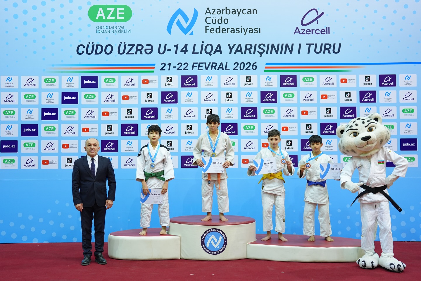 U-14 yeniyetmələr arasında Liqa yarışının I turu start götürüb