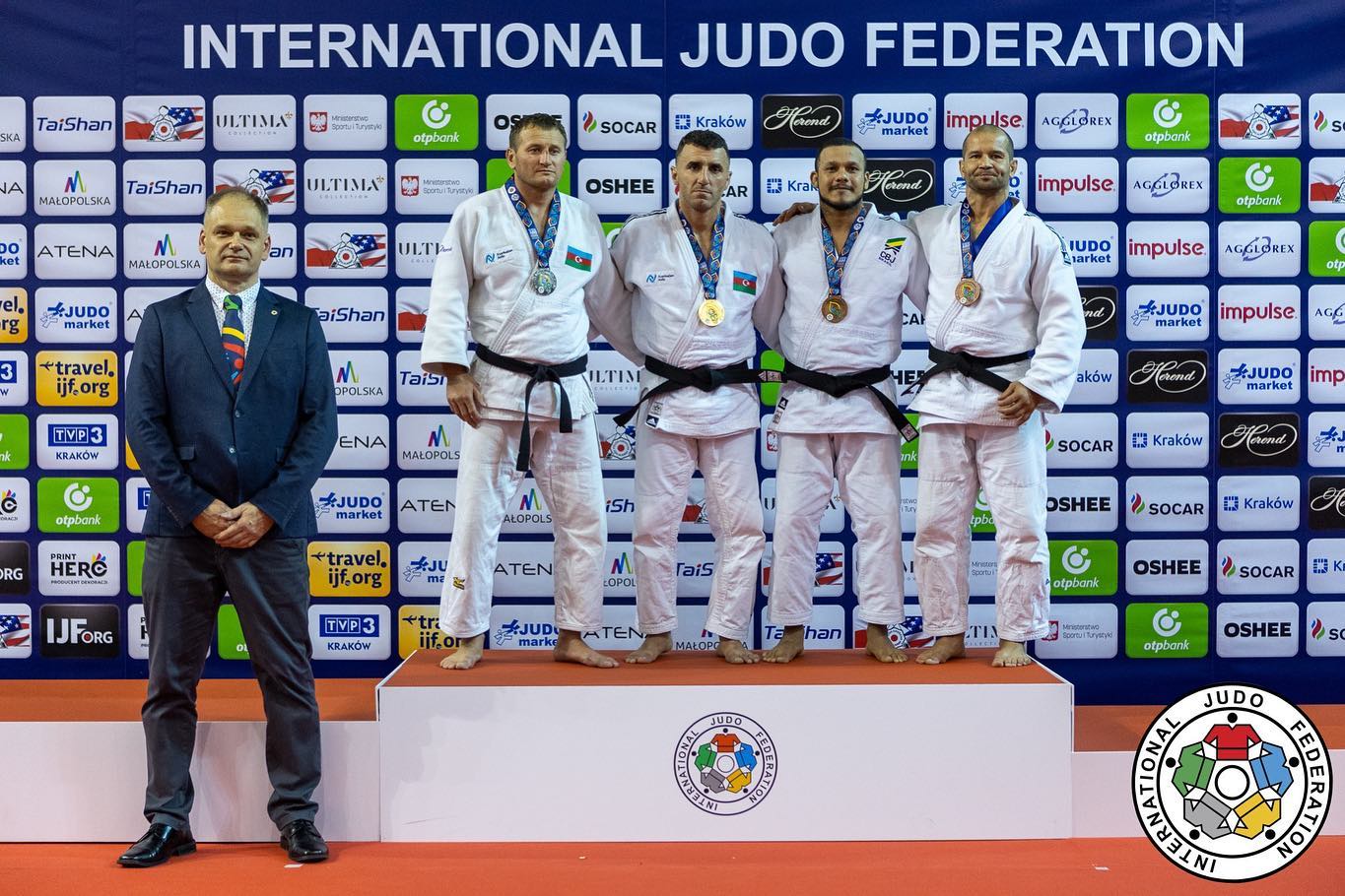 Veteran cüdoçularımız Dünya çempionatının ikinci günündə 7 medal qazandı
