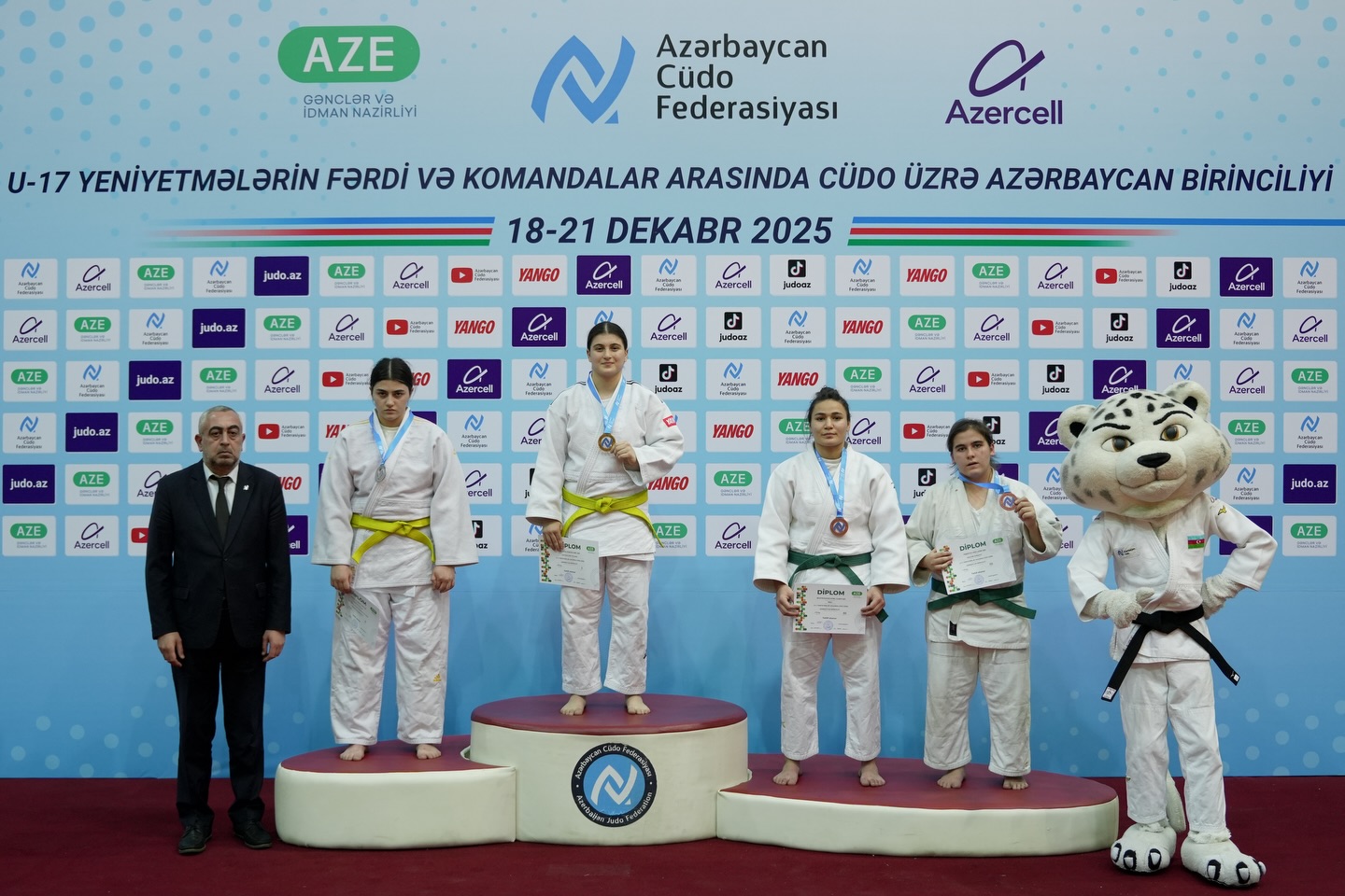 U-17 ölkə birinciliyində daha 5 çəki dərəcəsində medalçılar bəlli olub