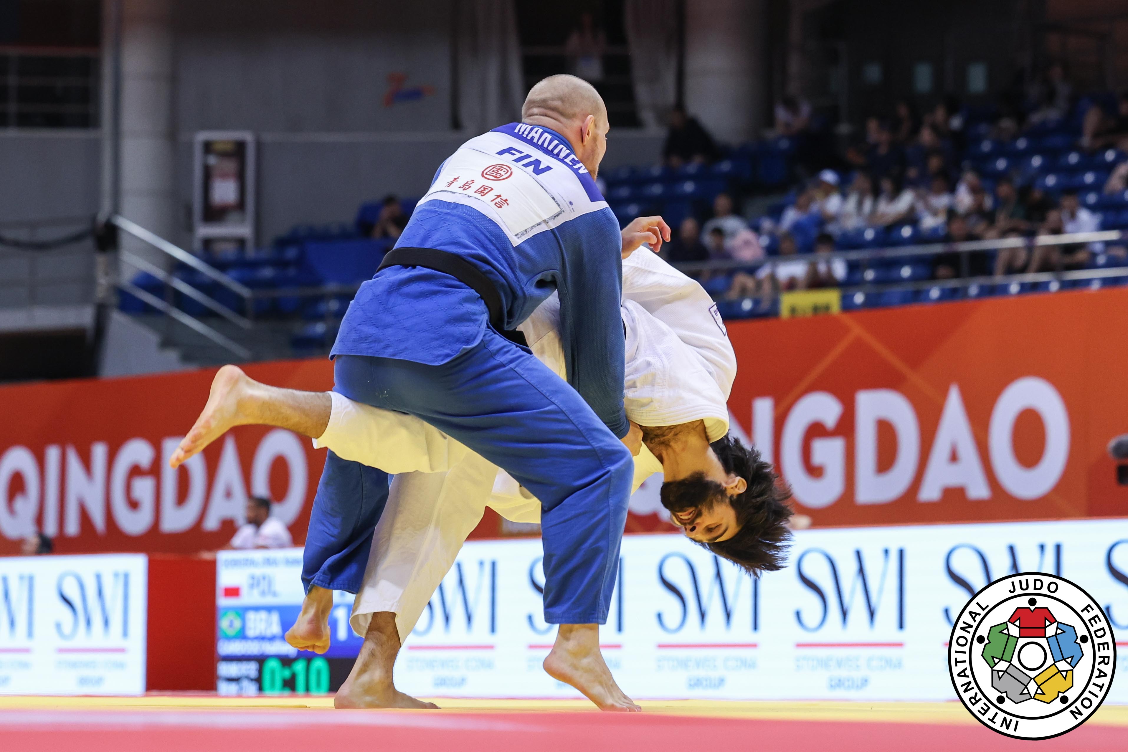 Zelim Tçkayev Sindao Qran-Prisində çempion oldu, Hidayət Heydərov bürünc medal qazandı