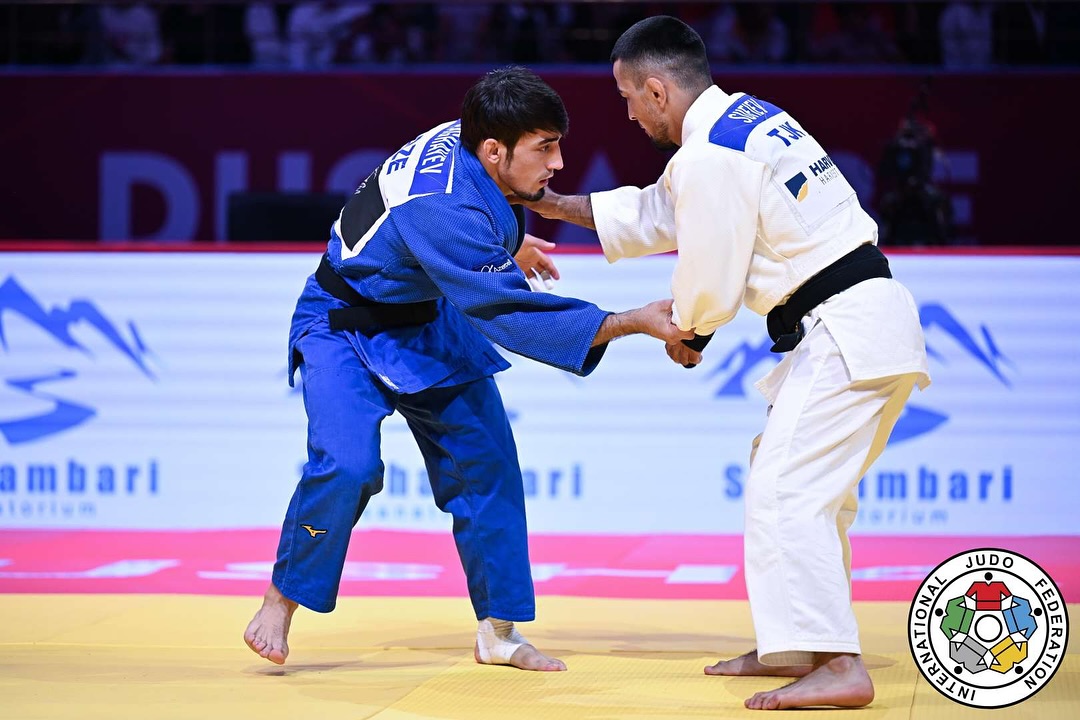 Balabəy Ağayev Düşənbə Böyük Dəbilqə turnirində çempion oldu