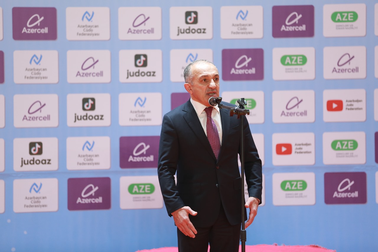 Yeniyetmələrin Azərbaycan birinciliyinin açılış mərasimi keçirilib
