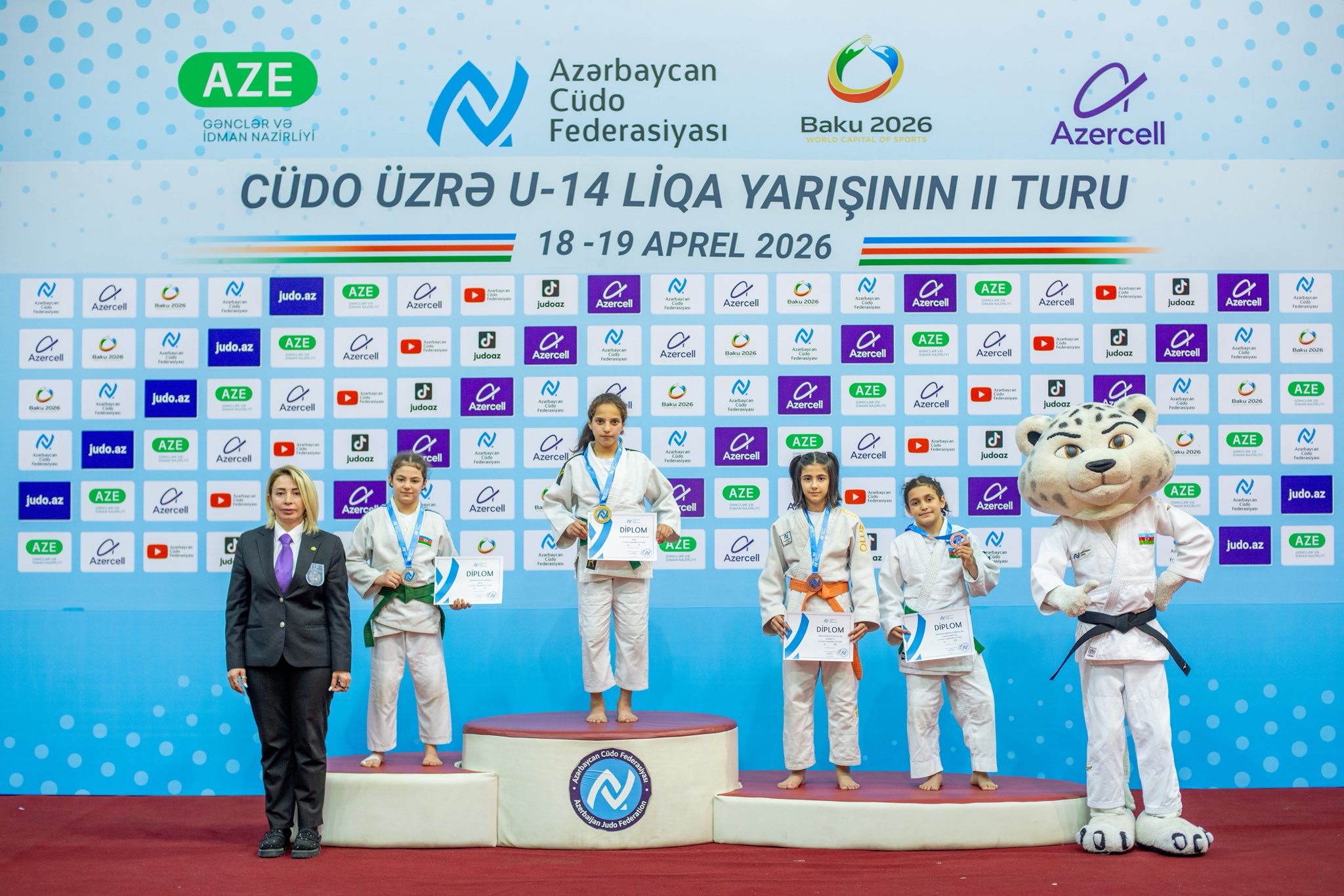 U-14 Liqa yarışının II turunda ilk gün 291 cüdoçu mübarizə aparıb