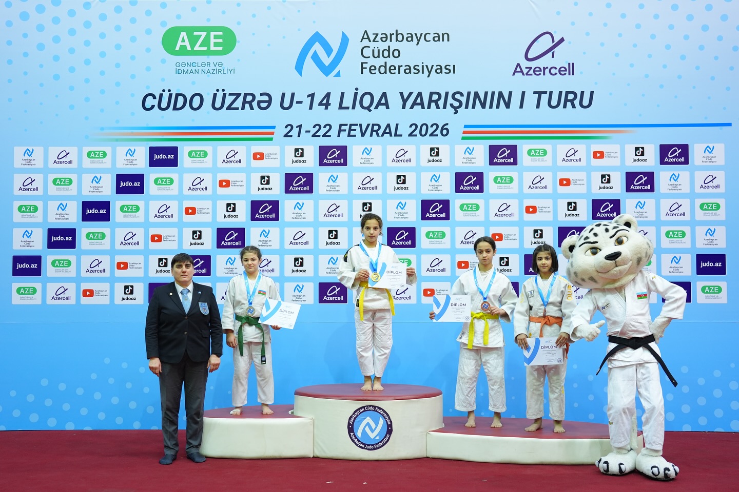 U-14 yeniyetmələr arasında Liqa yarışının I turu start götürüb