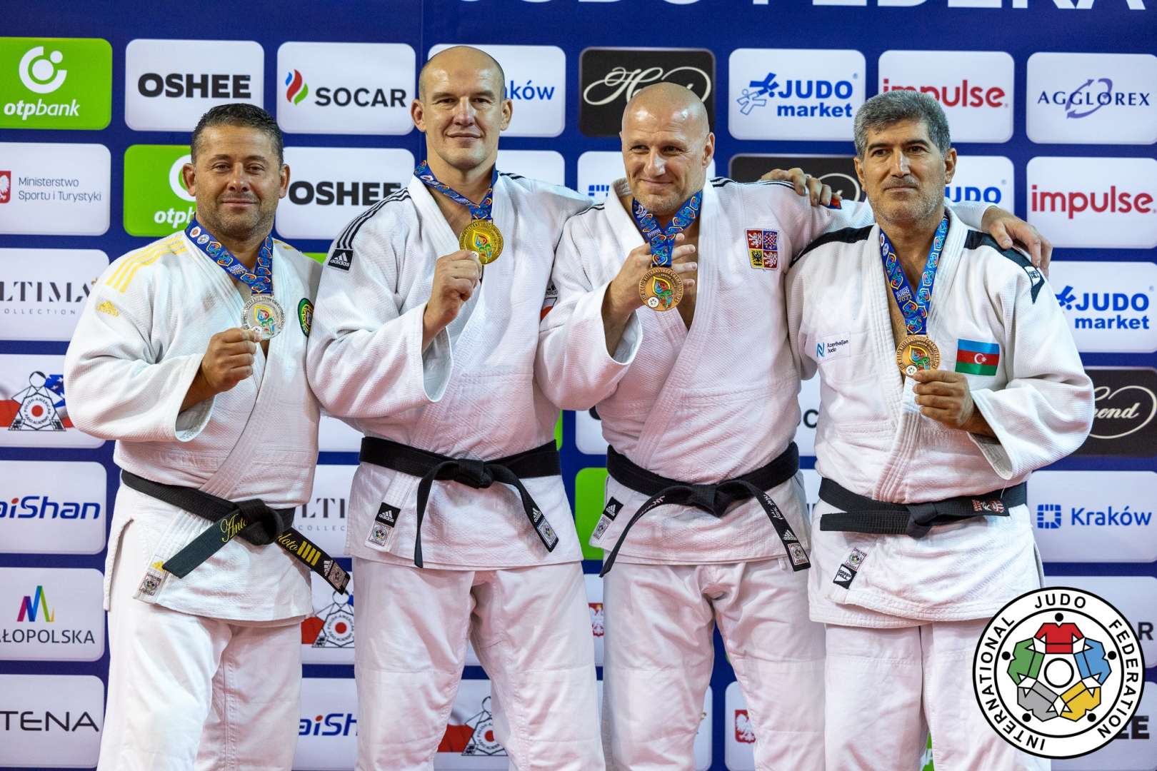 Veteran cüdoçularımız Dünya çempionatının üçüncü günündə 3 medal qazandı