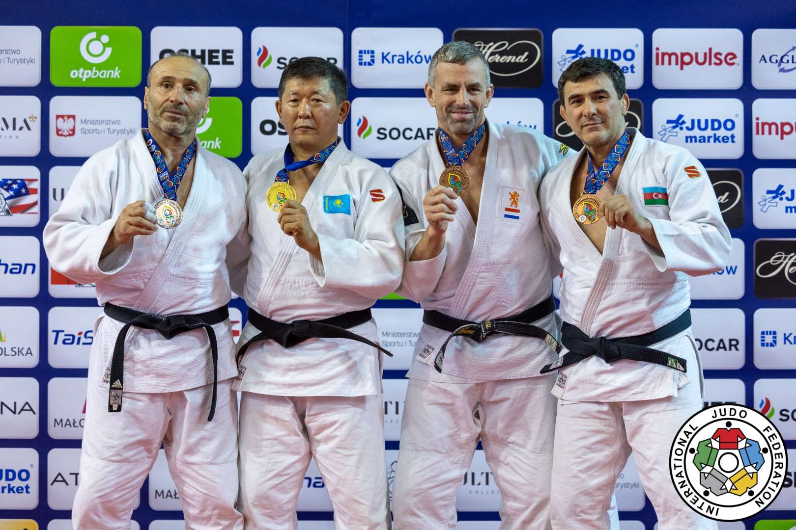 Veteran cüdoçularımız Dünya çempionatının üçüncü günündə 3 medal qazandı