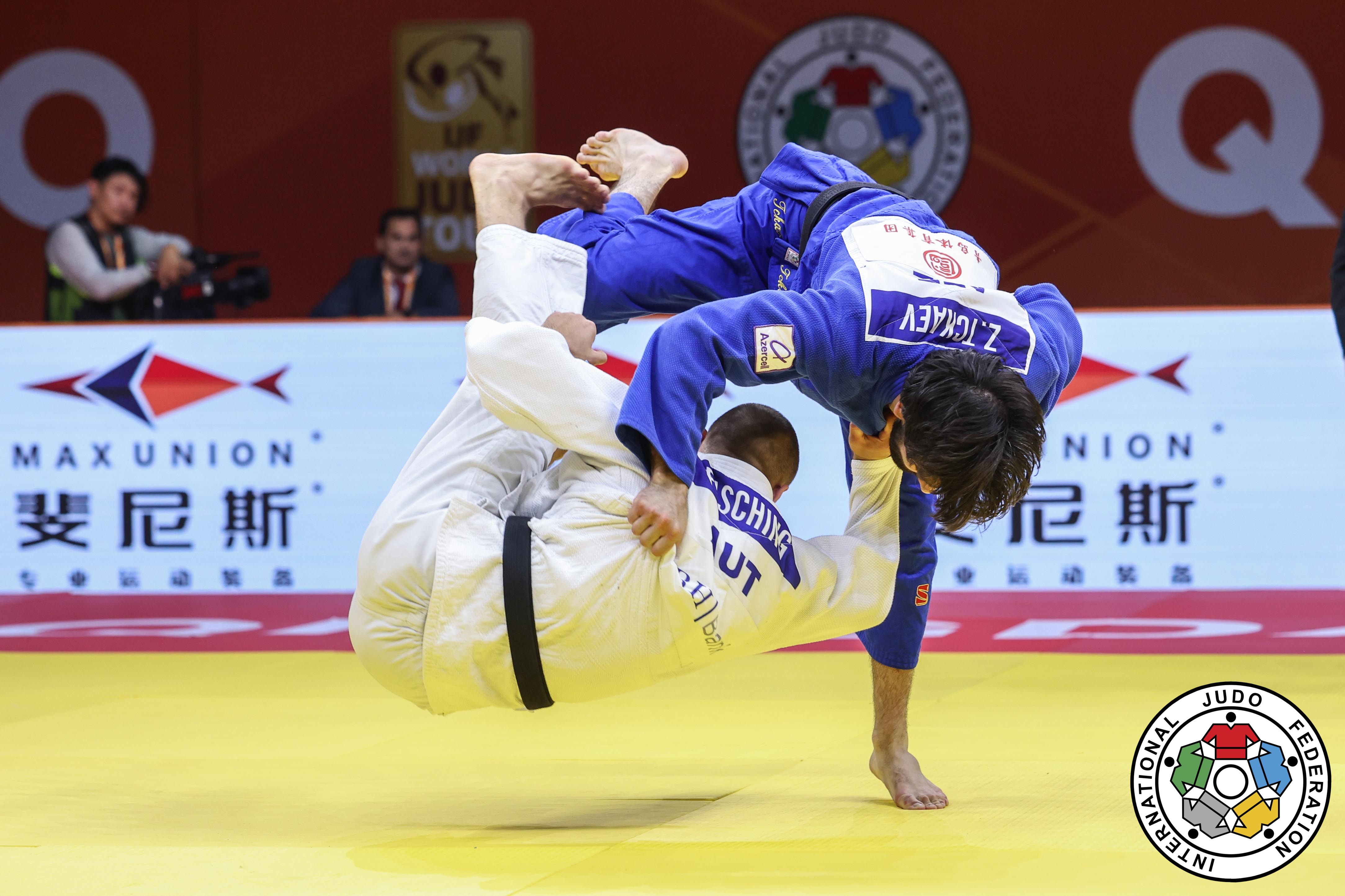 Zelim Tçkayev Sindao Qran-Prisində çempion oldu, Hidayət Heydərov bürünc medal qazandı