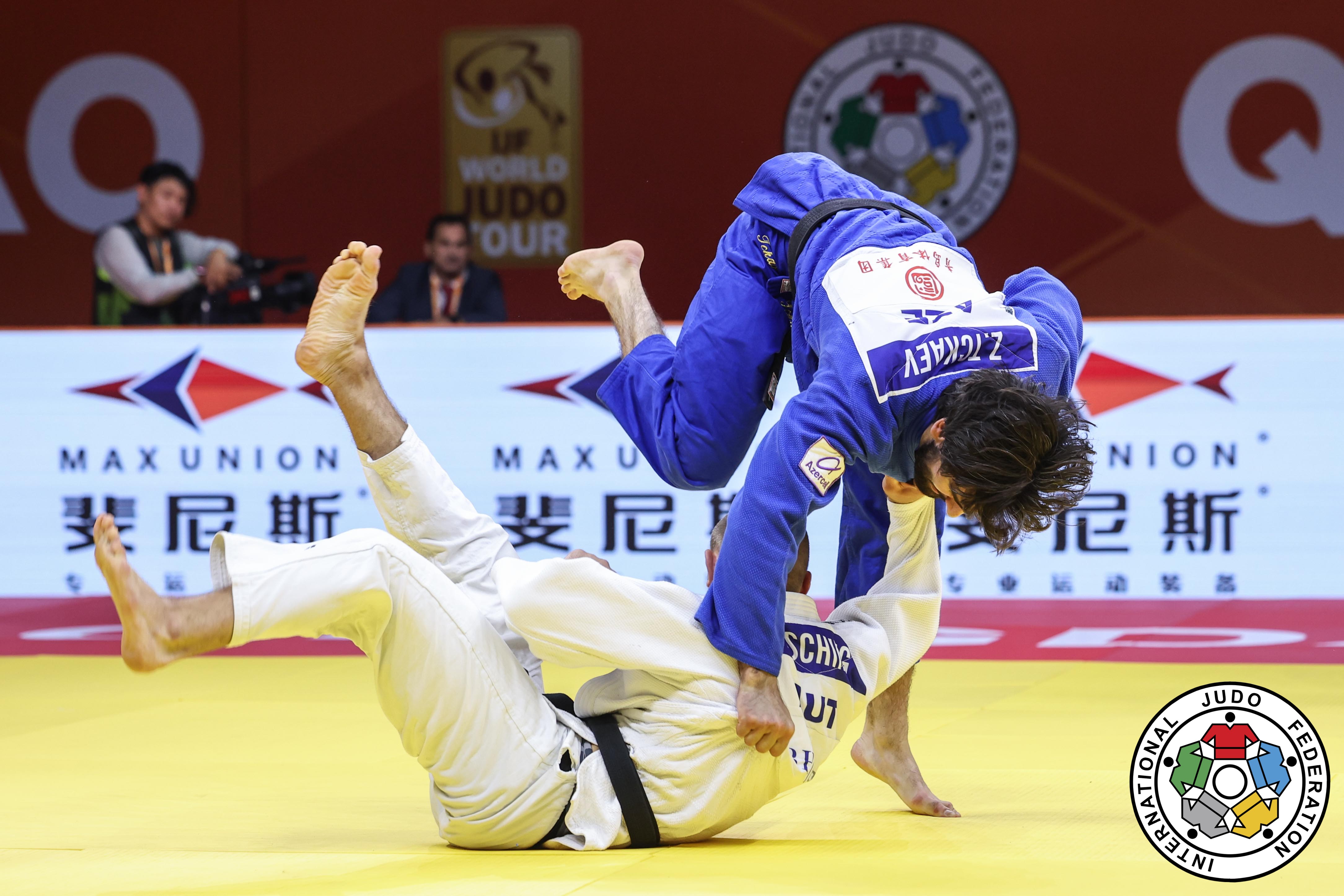Zelim Tçkayev Sindao Qran-Prisində çempion oldu, Hidayət Heydərov bürünc medal qazandı