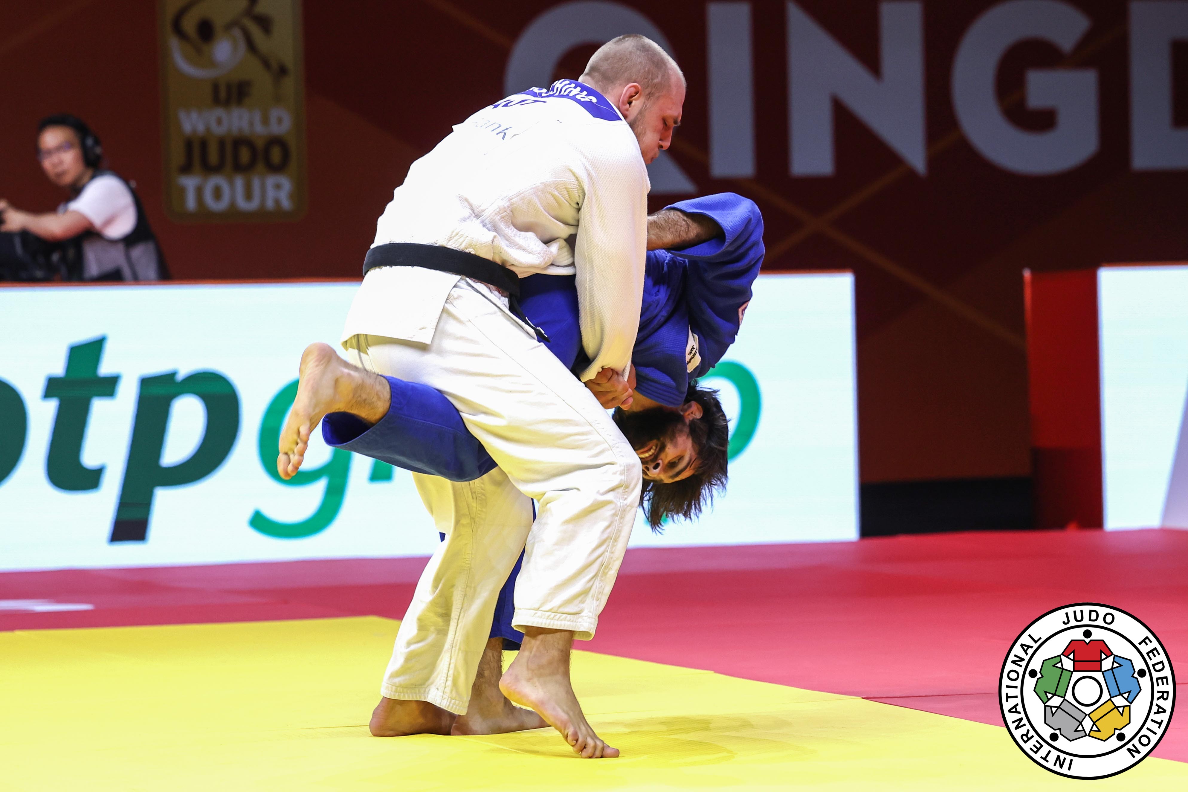 Zelim Tçkayev Sindao Qran-Prisində çempion oldu, Hidayət Heydərov bürünc medal qazandı