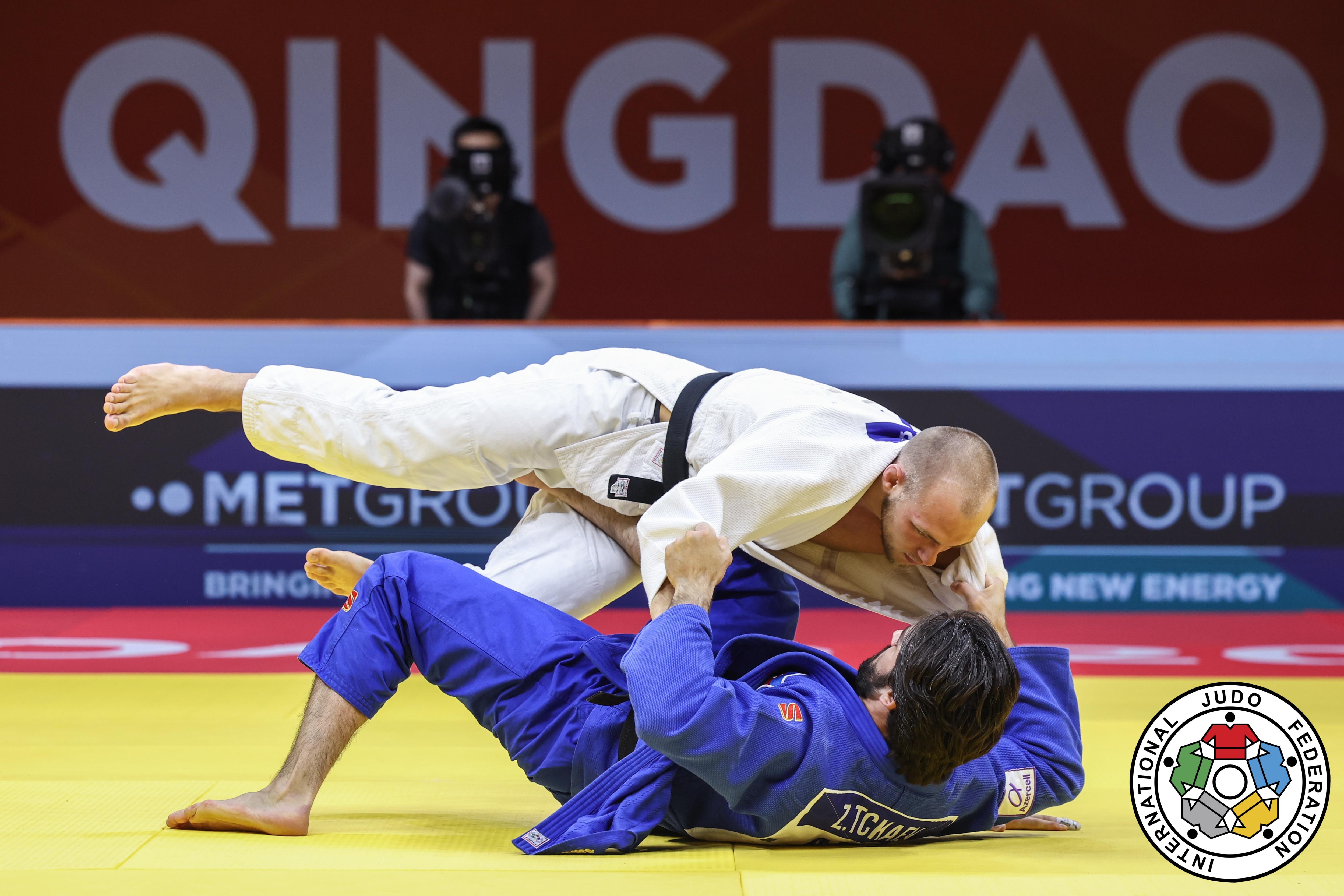 Zelim Tçkayev Sindao Qran-Prisində çempion oldu, Hidayət Heydərov bürünc medal qazandı