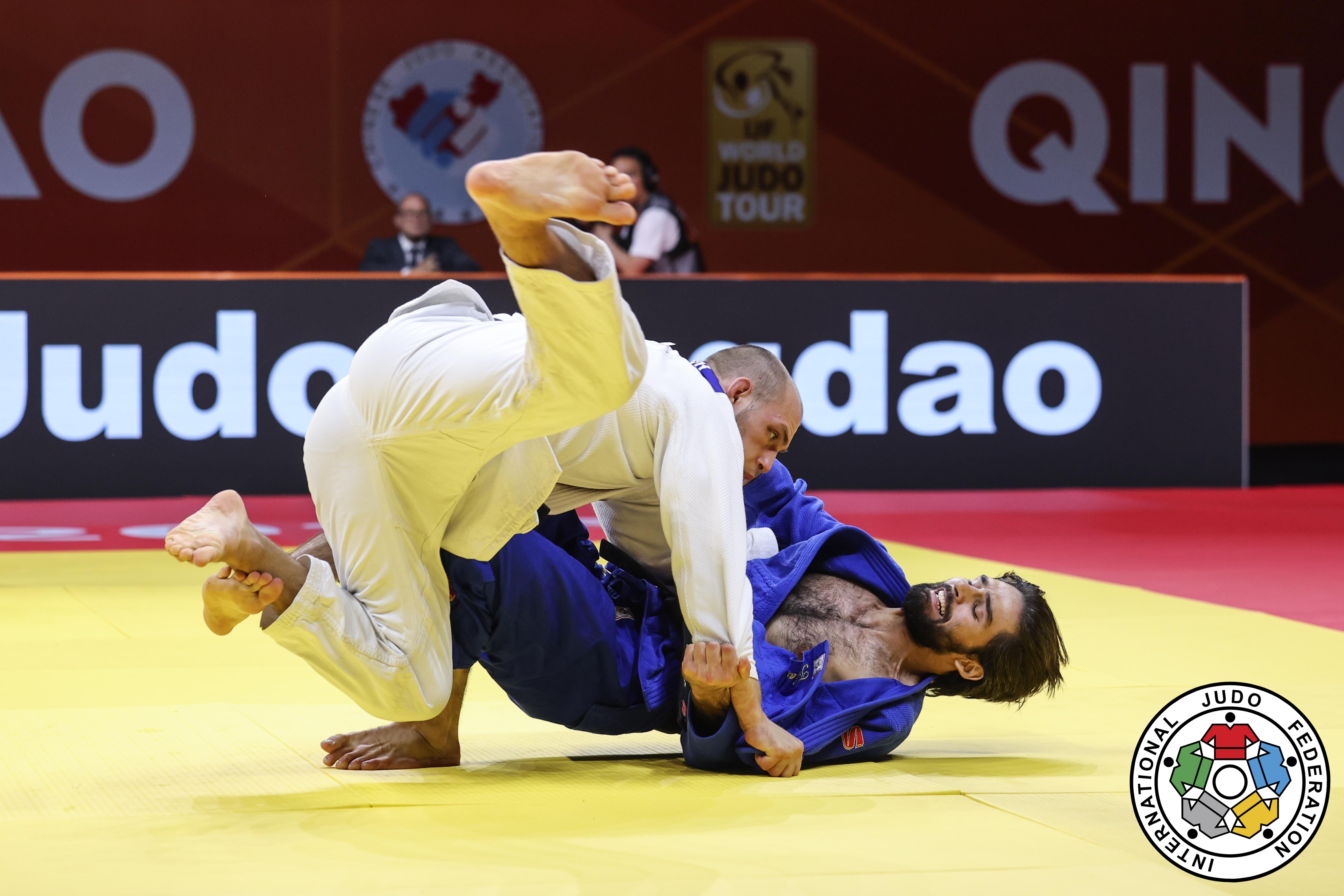 Zelim Tçkayev Sindao Qran-Prisində çempion oldu, Hidayət Heydərov bürünc medal qazandı