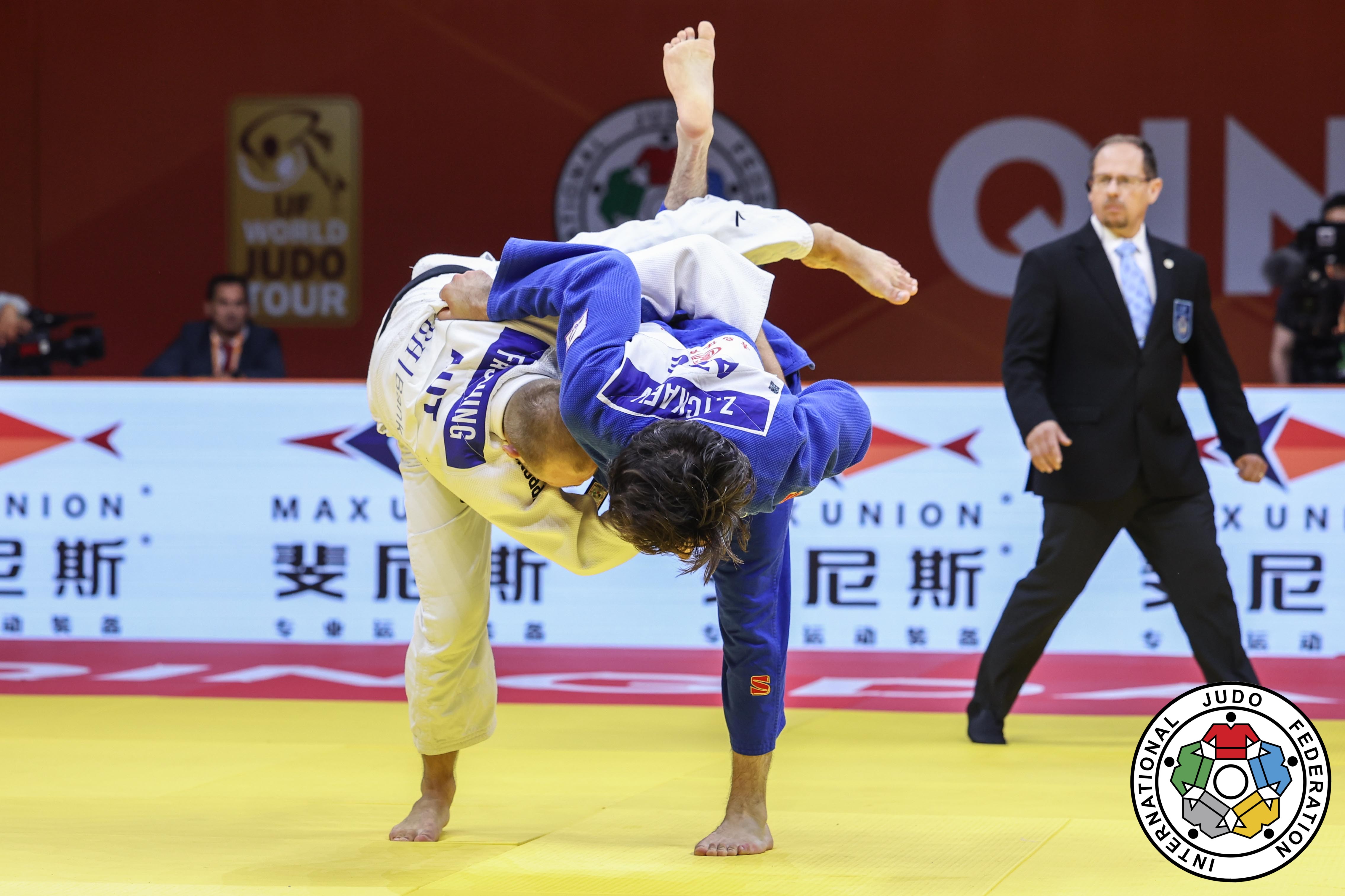 Zelim Tçkayev Sindao Qran-Prisində çempion oldu, Hidayət Heydərov bürünc medal qazandı