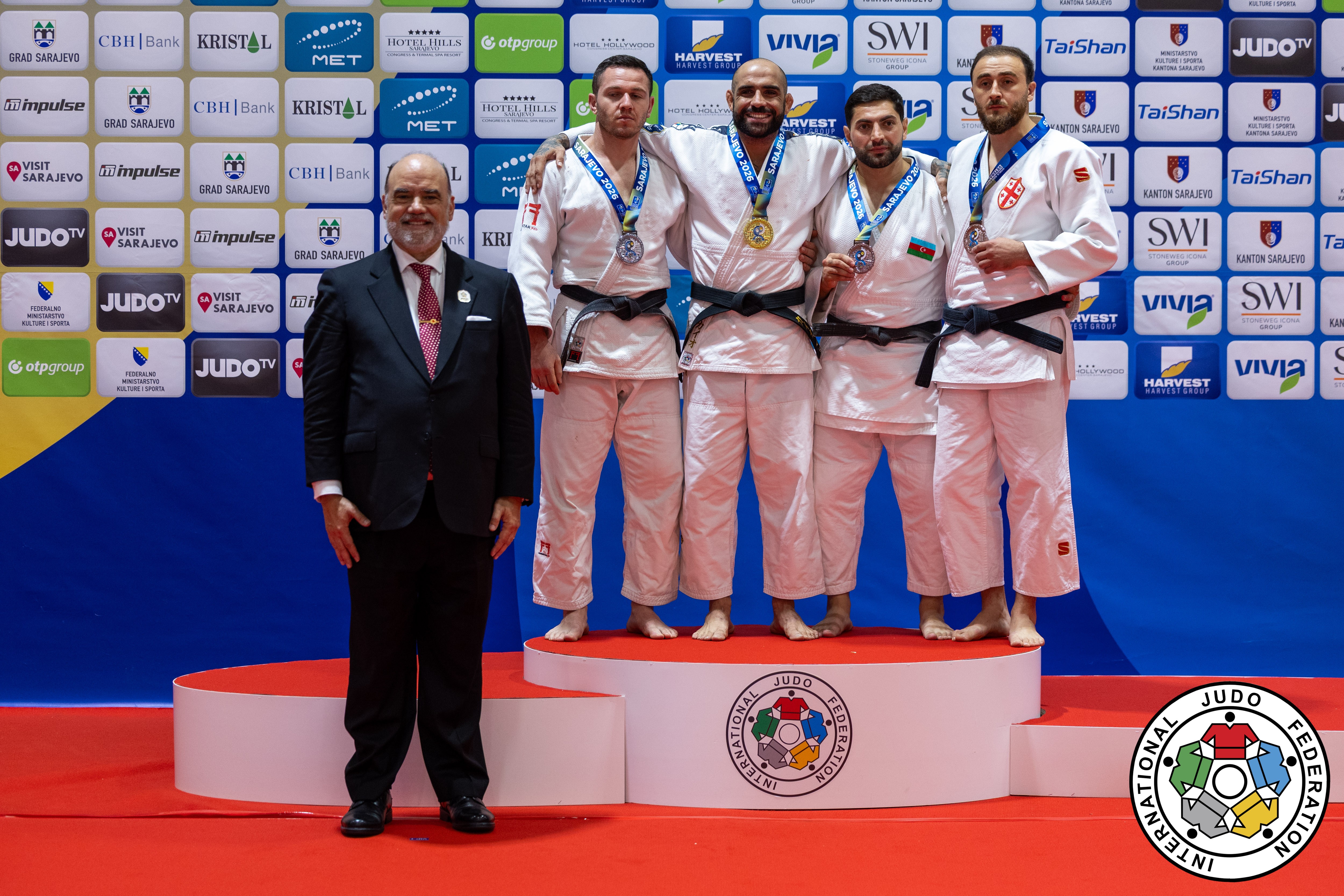 Azərbaycan veteranlar arasında dünya çempionatına 1 qızıl və 3 medalla başladı