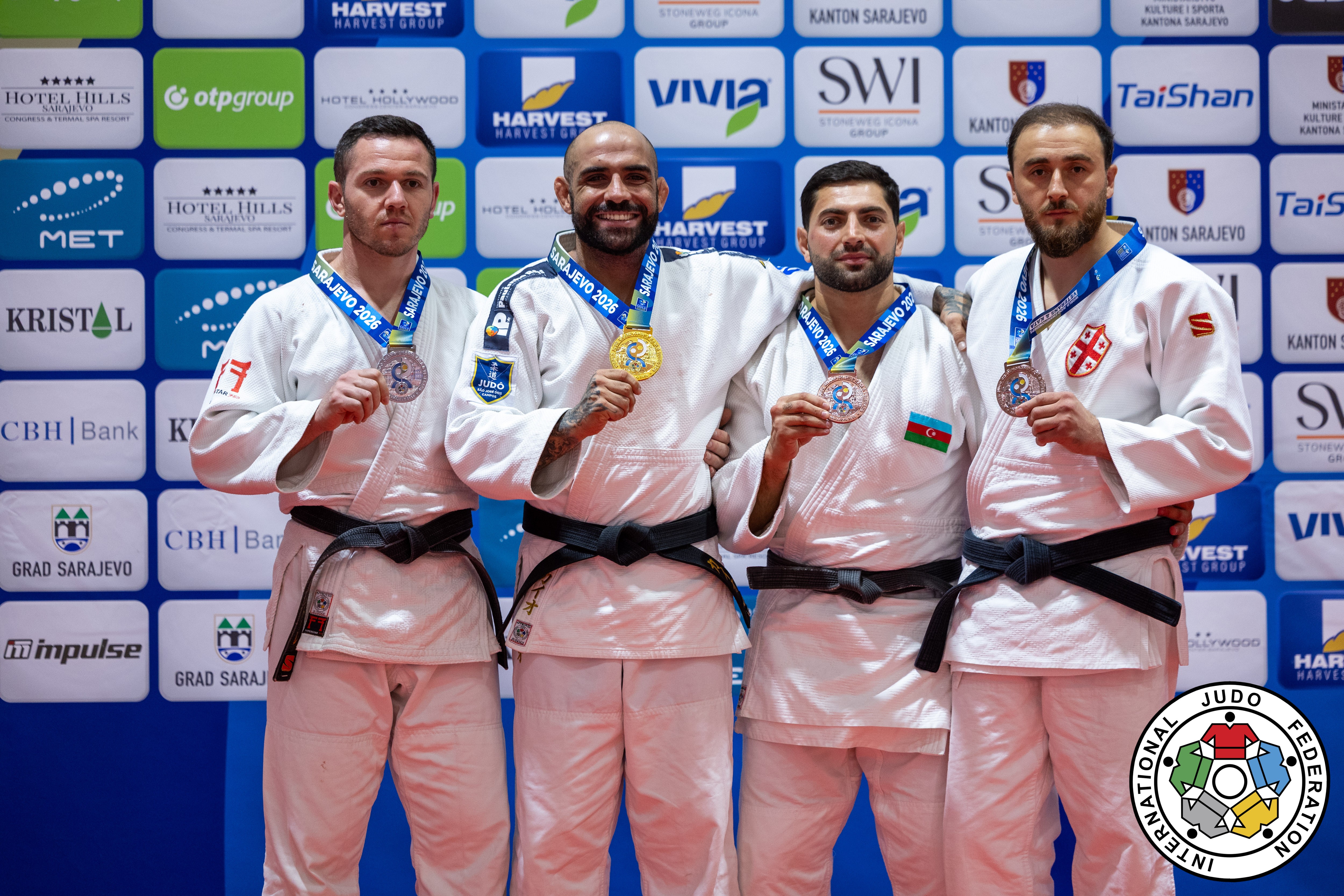 Azərbaycan veteranlar arasında dünya çempionatına 1 qızıl və 3 medalla başladı