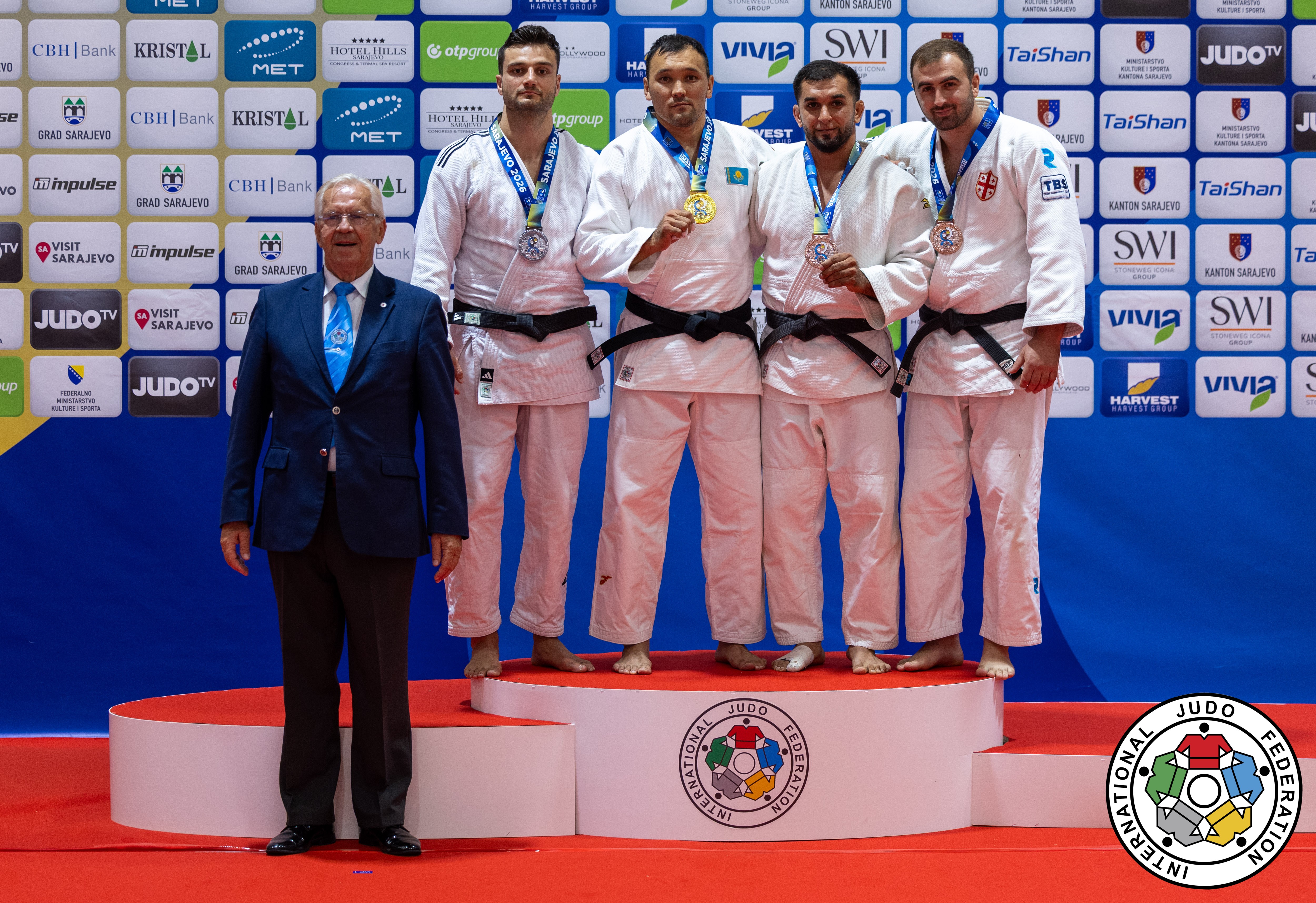 Azərbaycan veteranlar arasında dünya çempionatına 1 qızıl və 3 medalla başladı