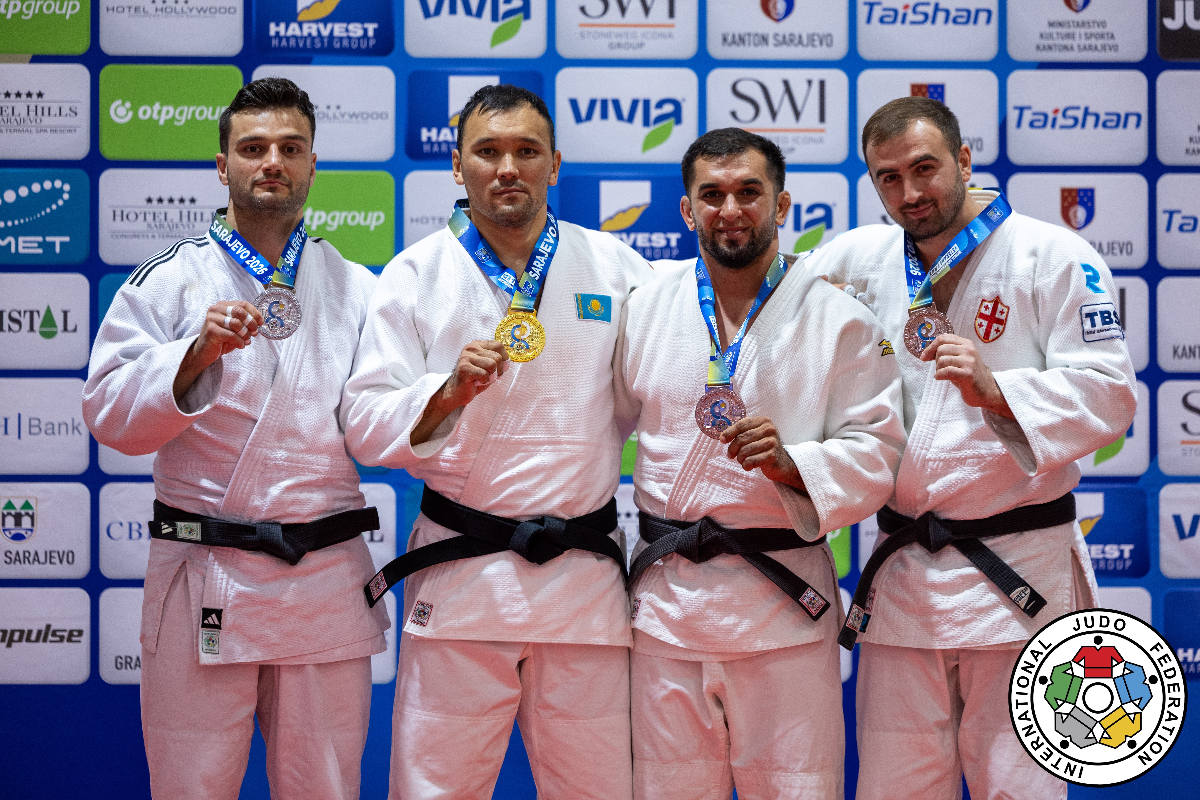 Azərbaycan veteranlar arasında dünya çempionatına 1 qızıl və 3 medalla başladı