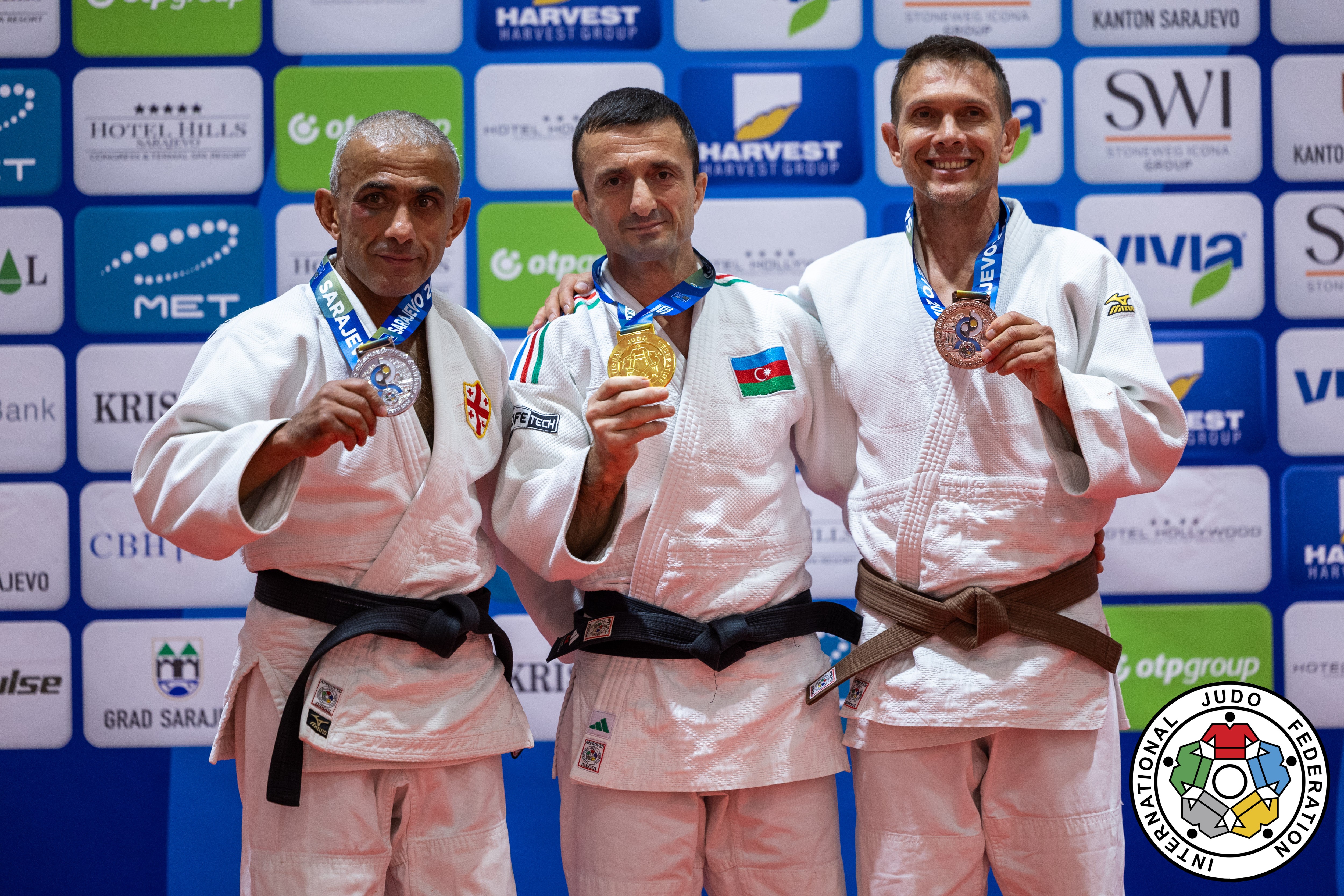 Babək Hacıyev və Mövlud Mirəliyev veteranlar arasında dünya çempionu olub